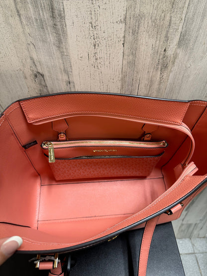 Handbag Designer Michael Kors. Size Large
