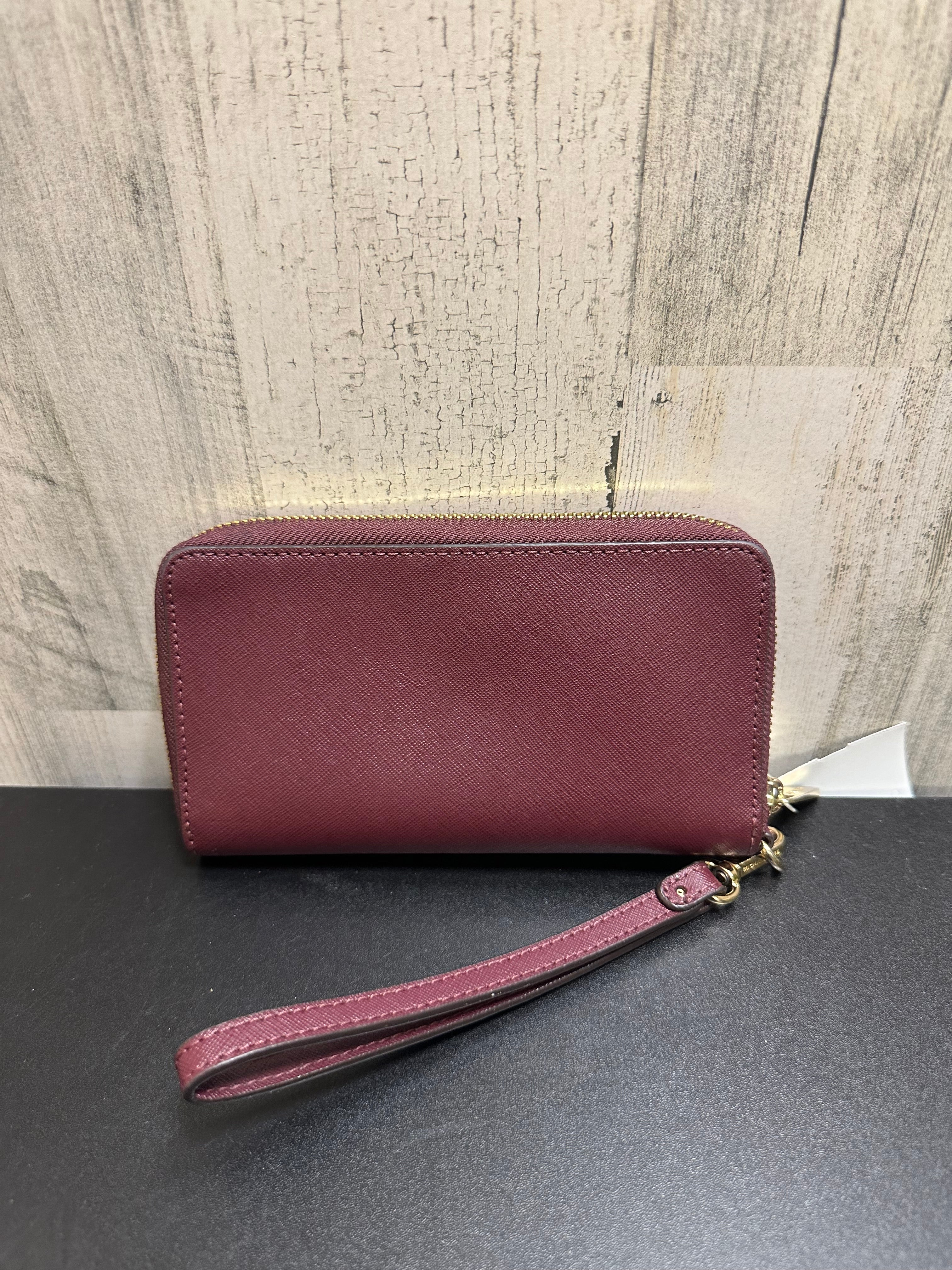 Wallet Designer Michael Kors. Size Medium
