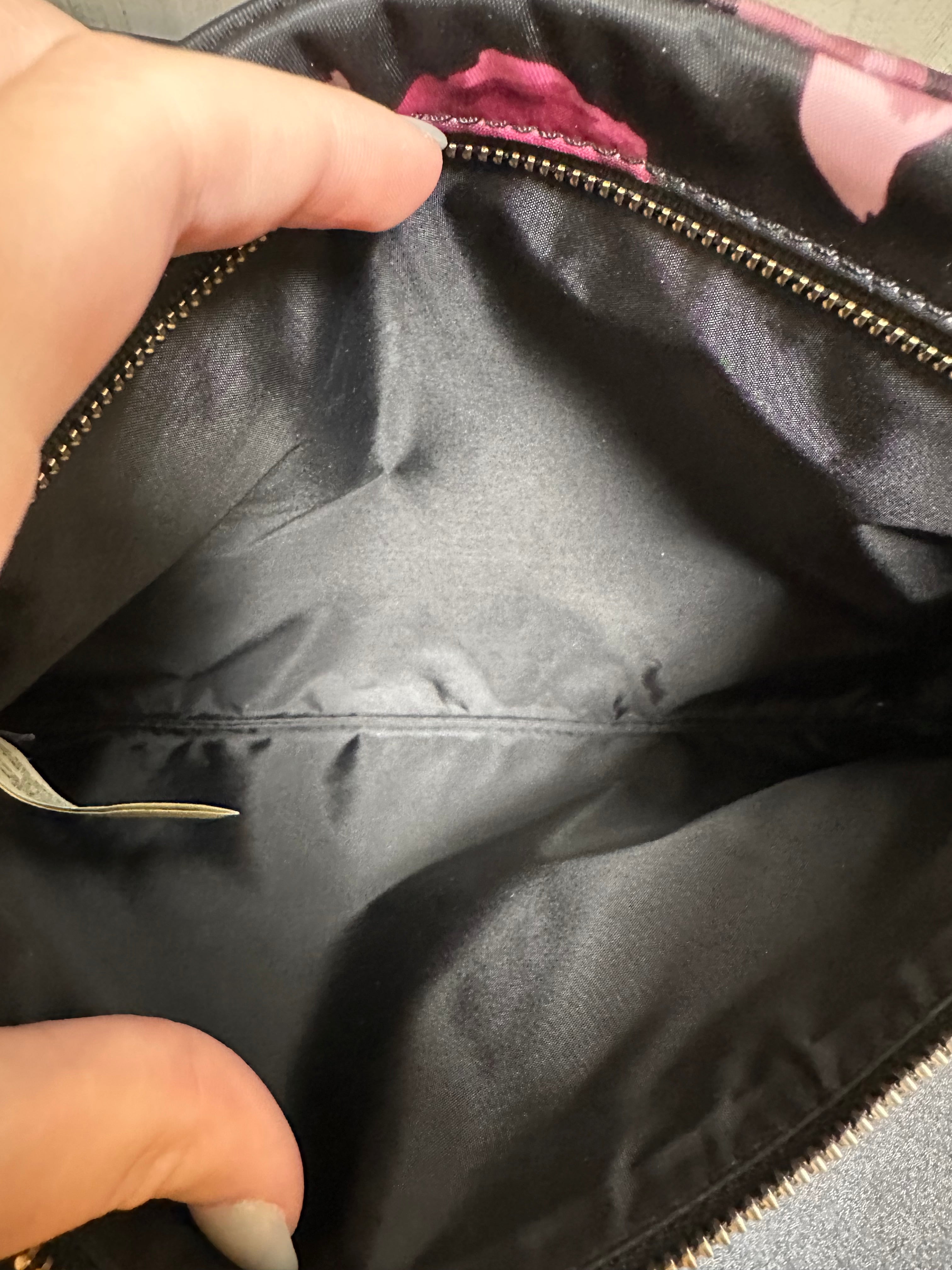 Makeup Bag Designer Kate Spade. Size Medium