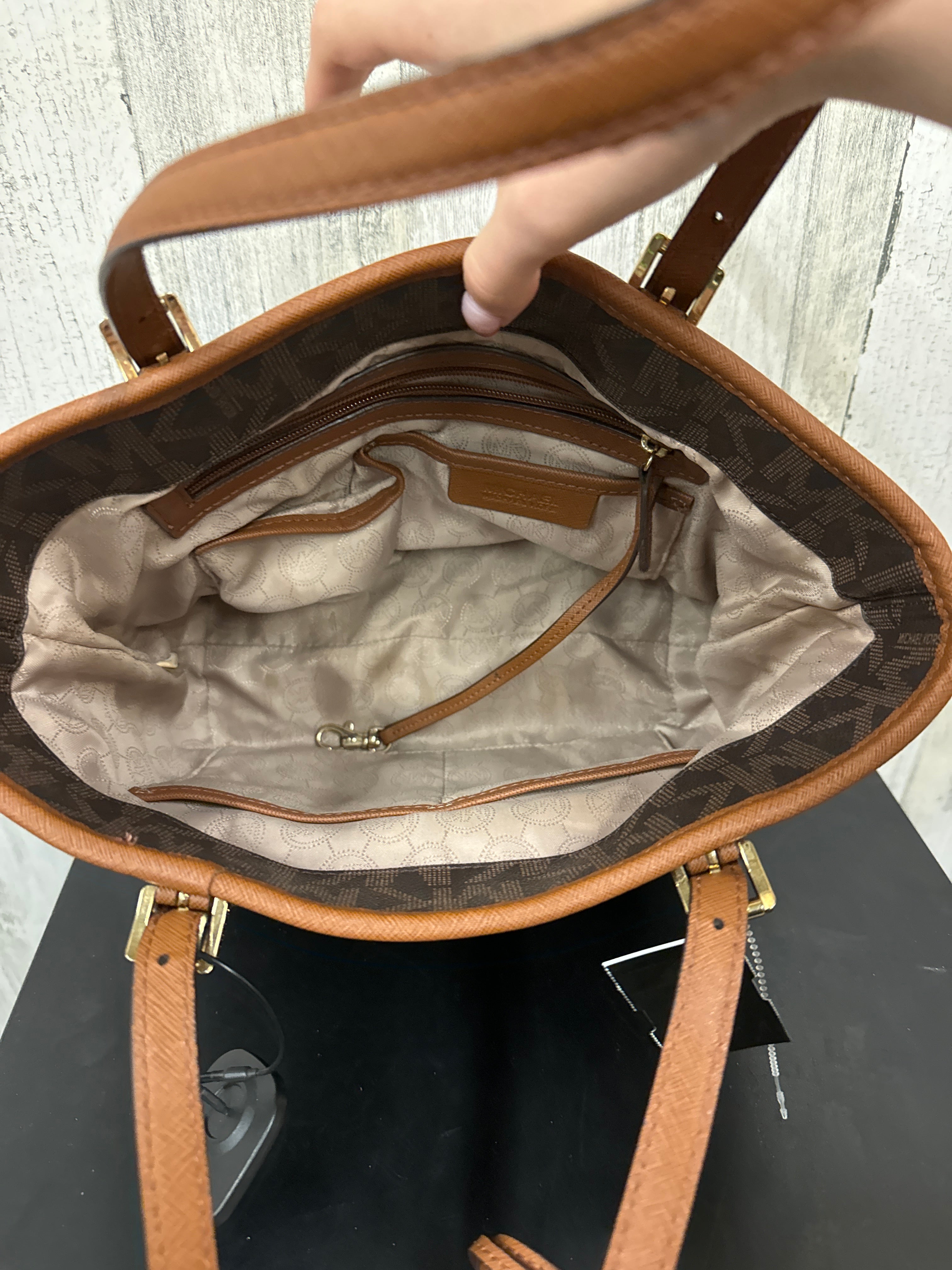 Handbag Designer Michael Kors. Size Medium