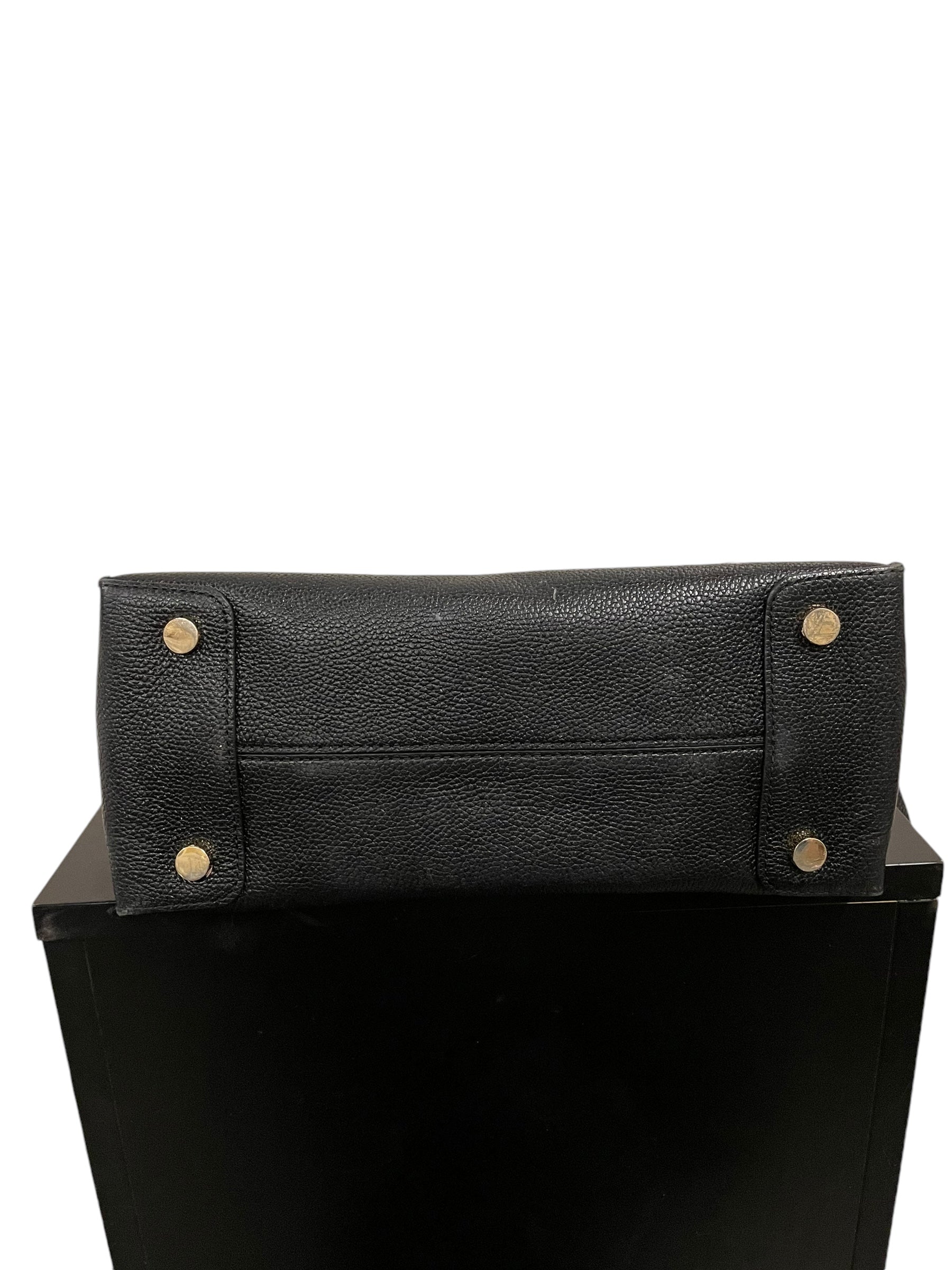 Handbag Designer By Michael Kors. Size: Medium