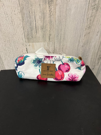 Makeup Bag Vera Bradley. Size Medium