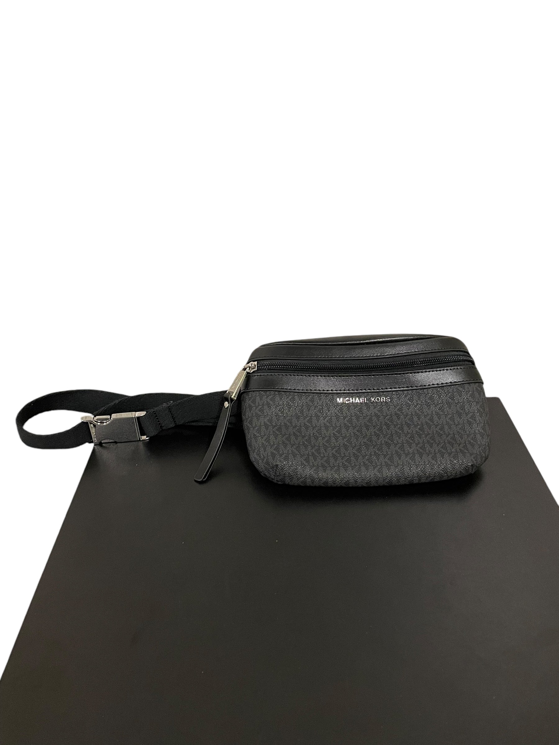 Belt Bag Designer By Michael Kors. Size: Medium