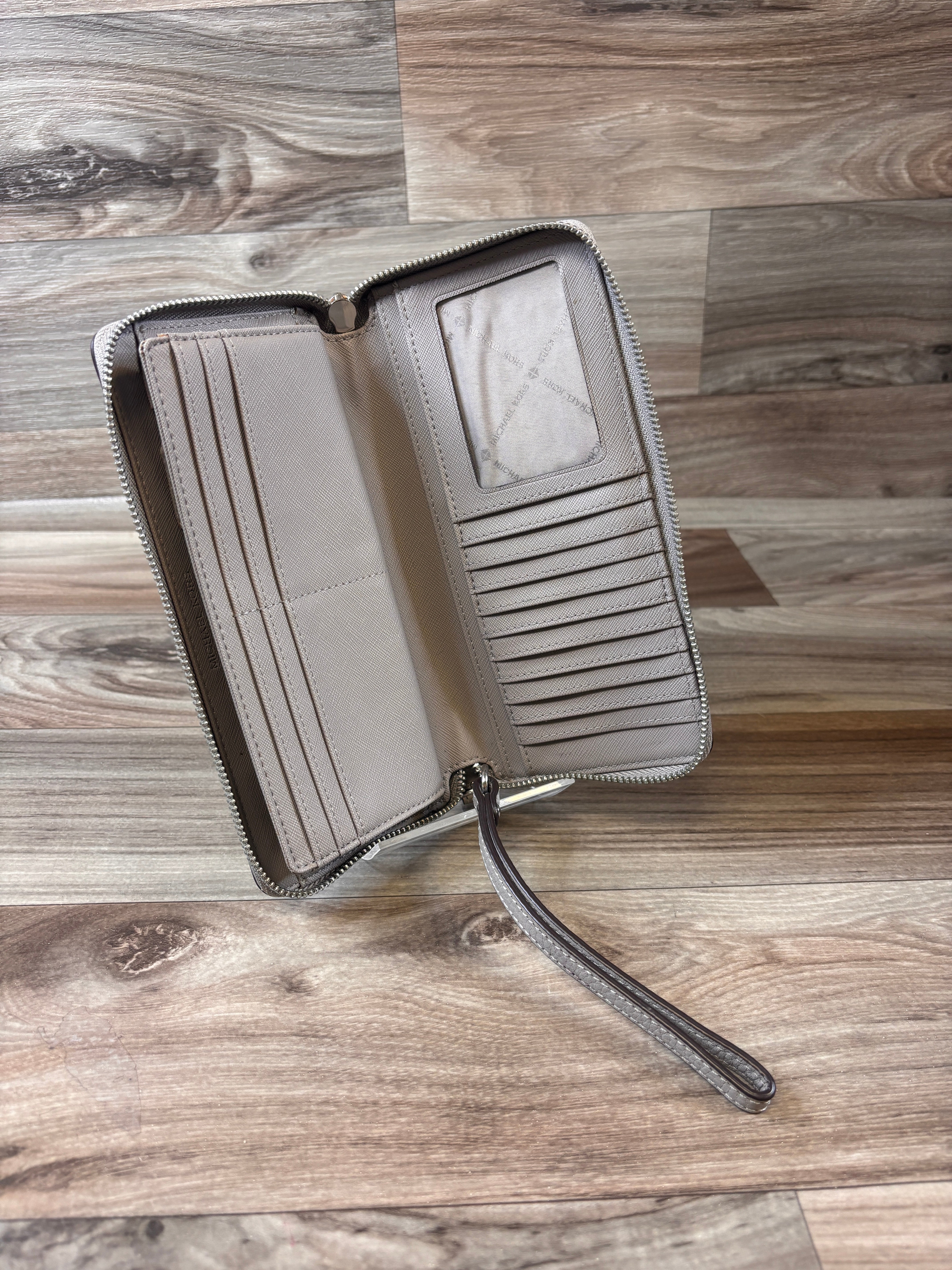 Wristlet Designer By Michael Kors. Size: Large
