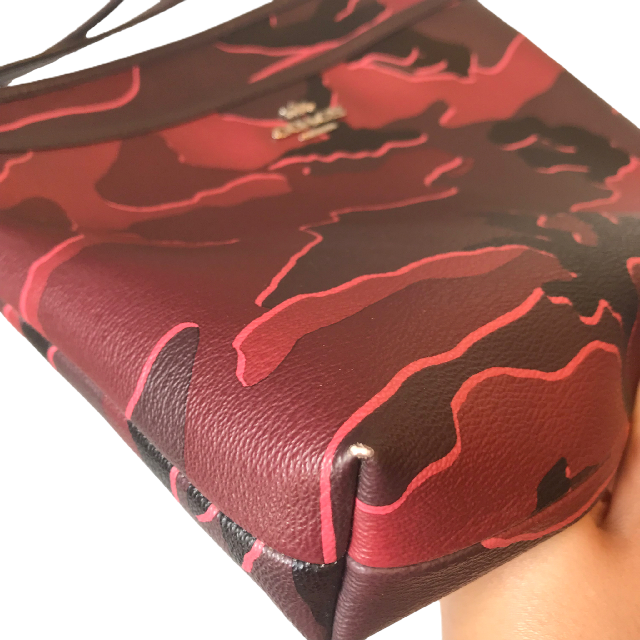 Crossbody Designer By Coach. Size: Medium