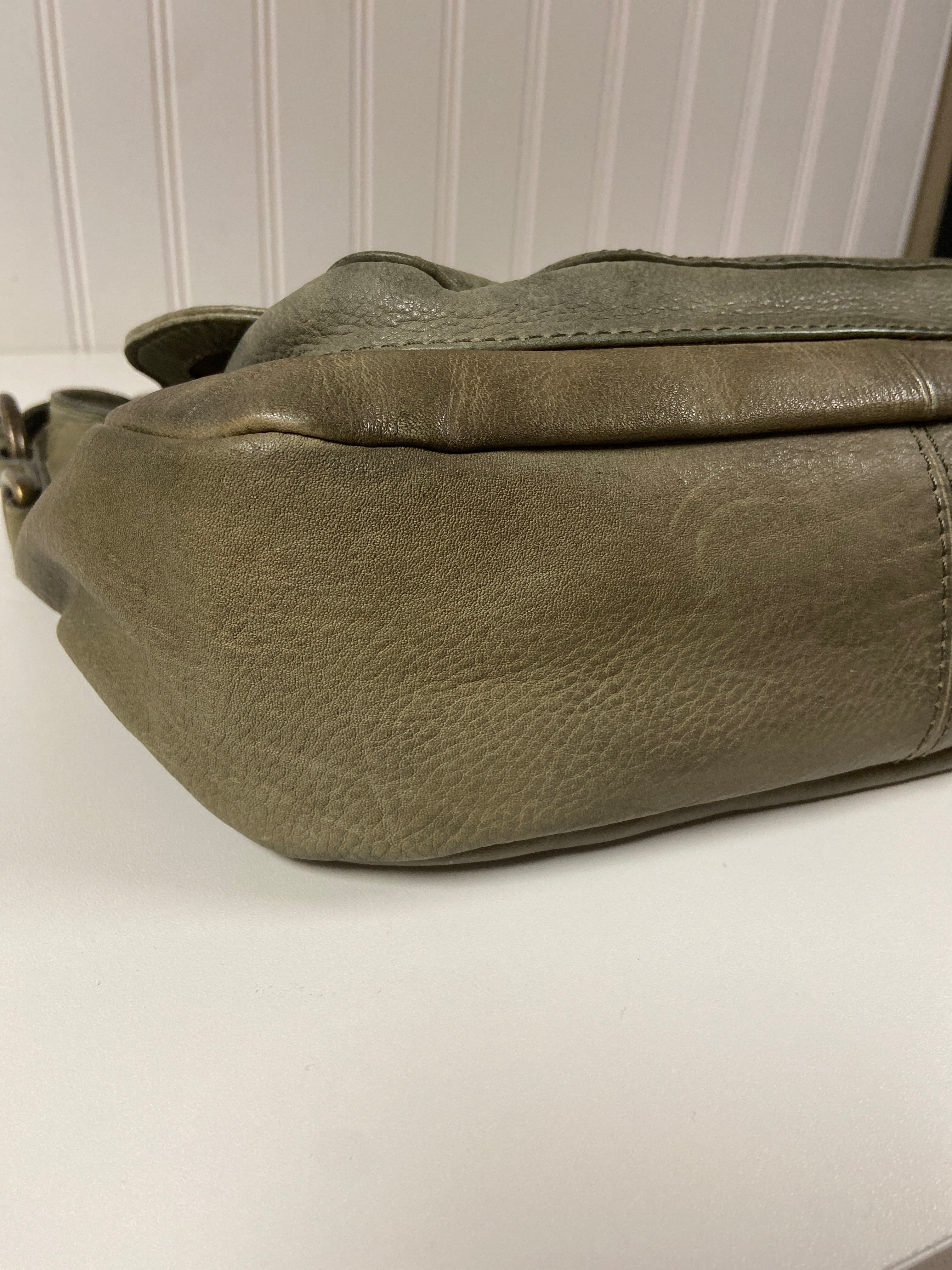 Handbag Designer By Frye. Size: Medium