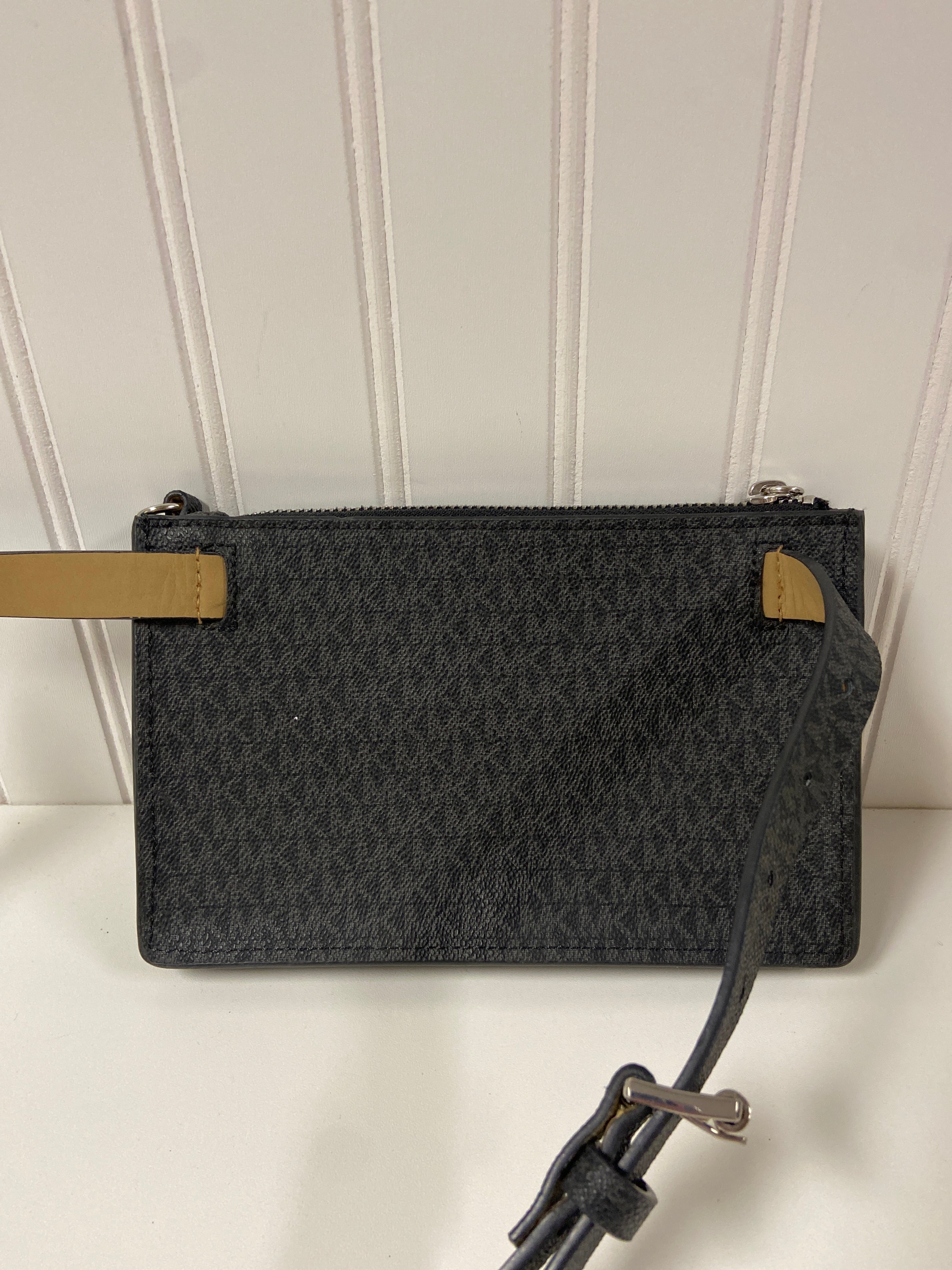 Belt Bag Designer Michael Kors. Size Small