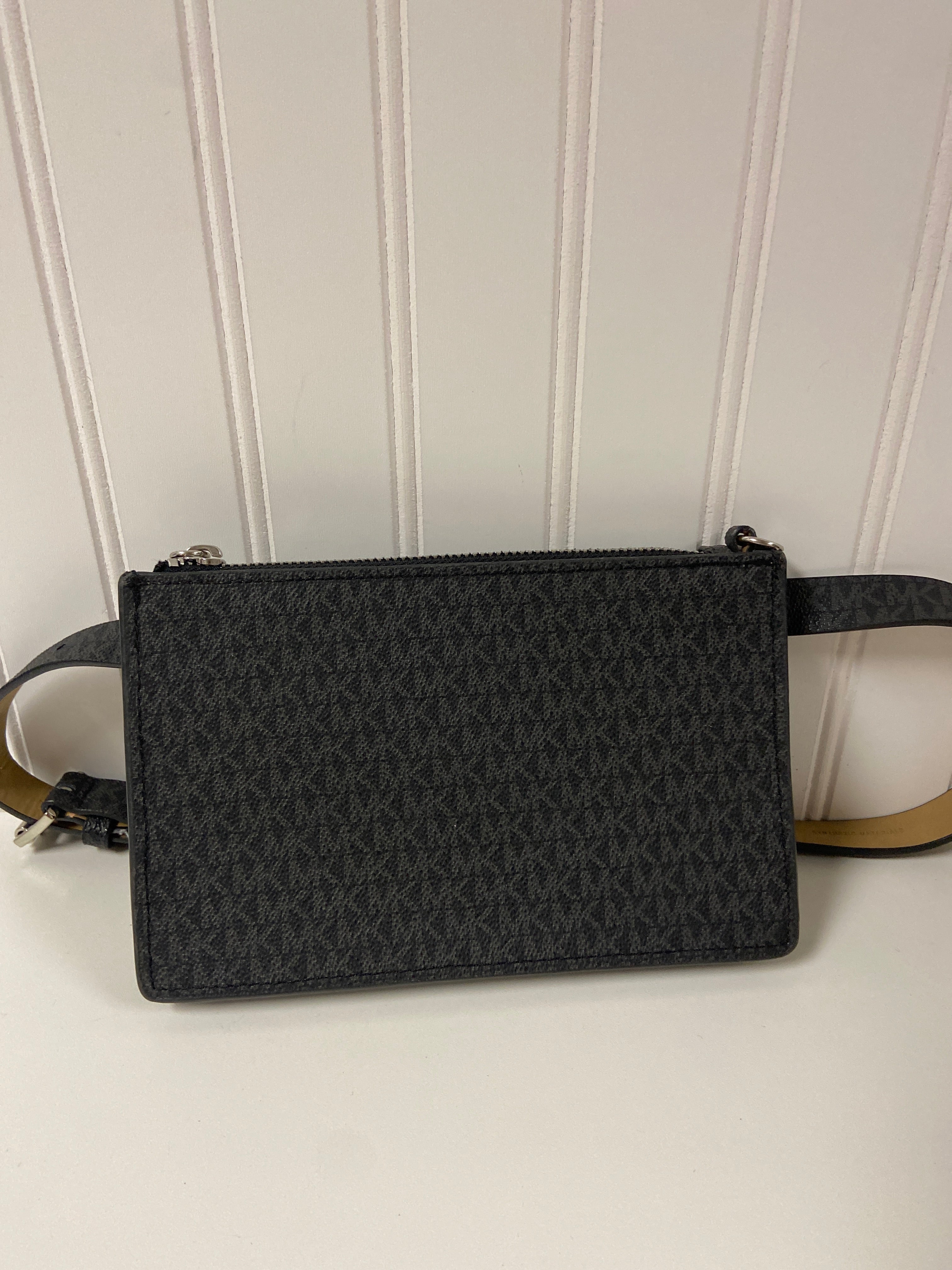 Belt Bag Designer Michael Kors. Size Small
