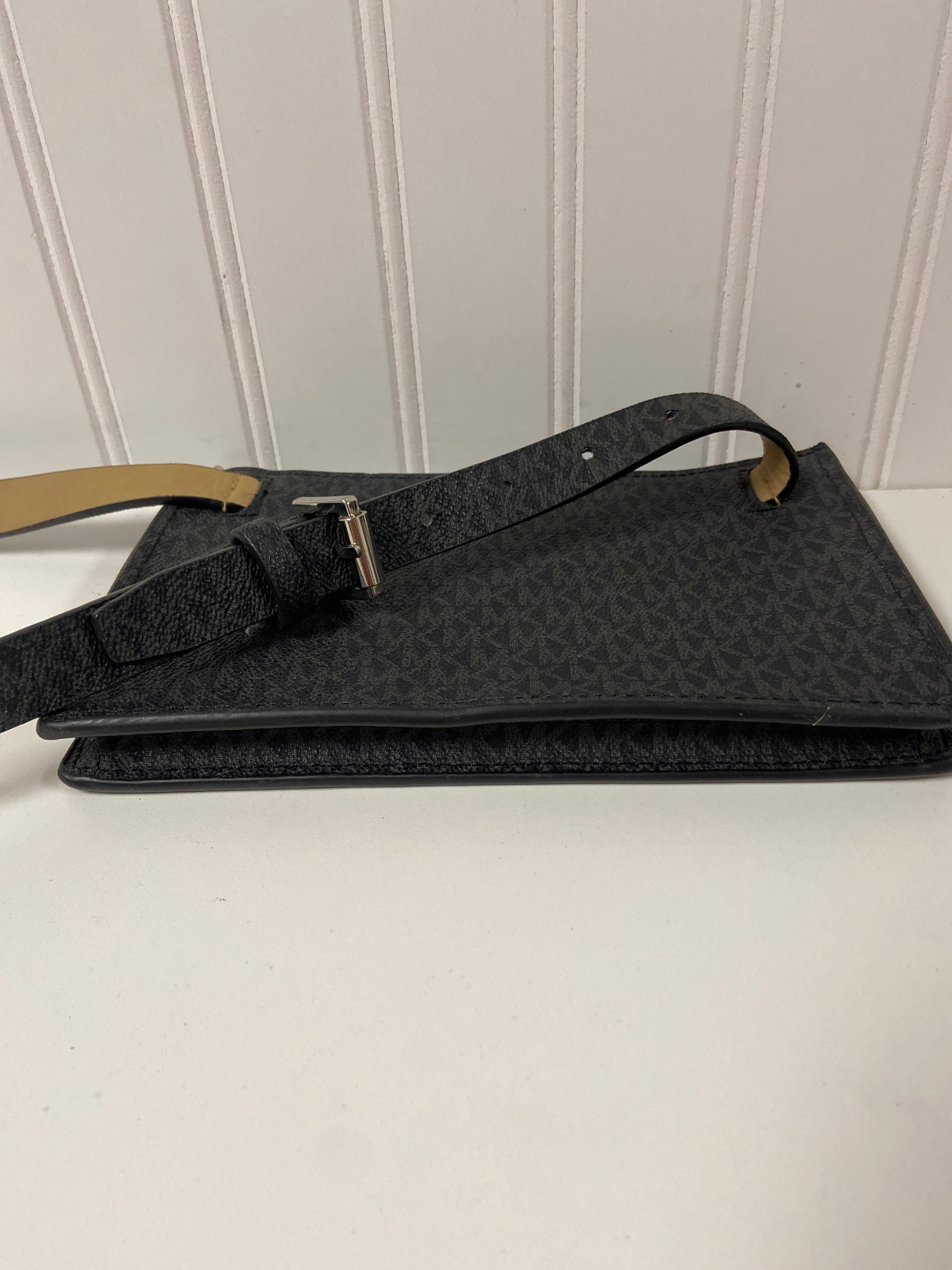 Belt Bag Designer Michael Kors. Size Small