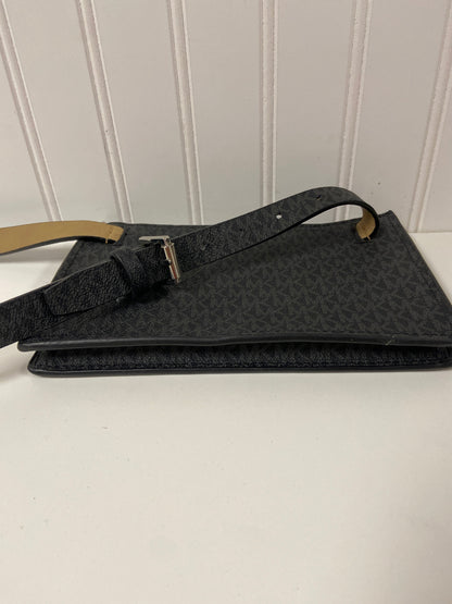 Belt Bag Designer Michael Kors. Size Small