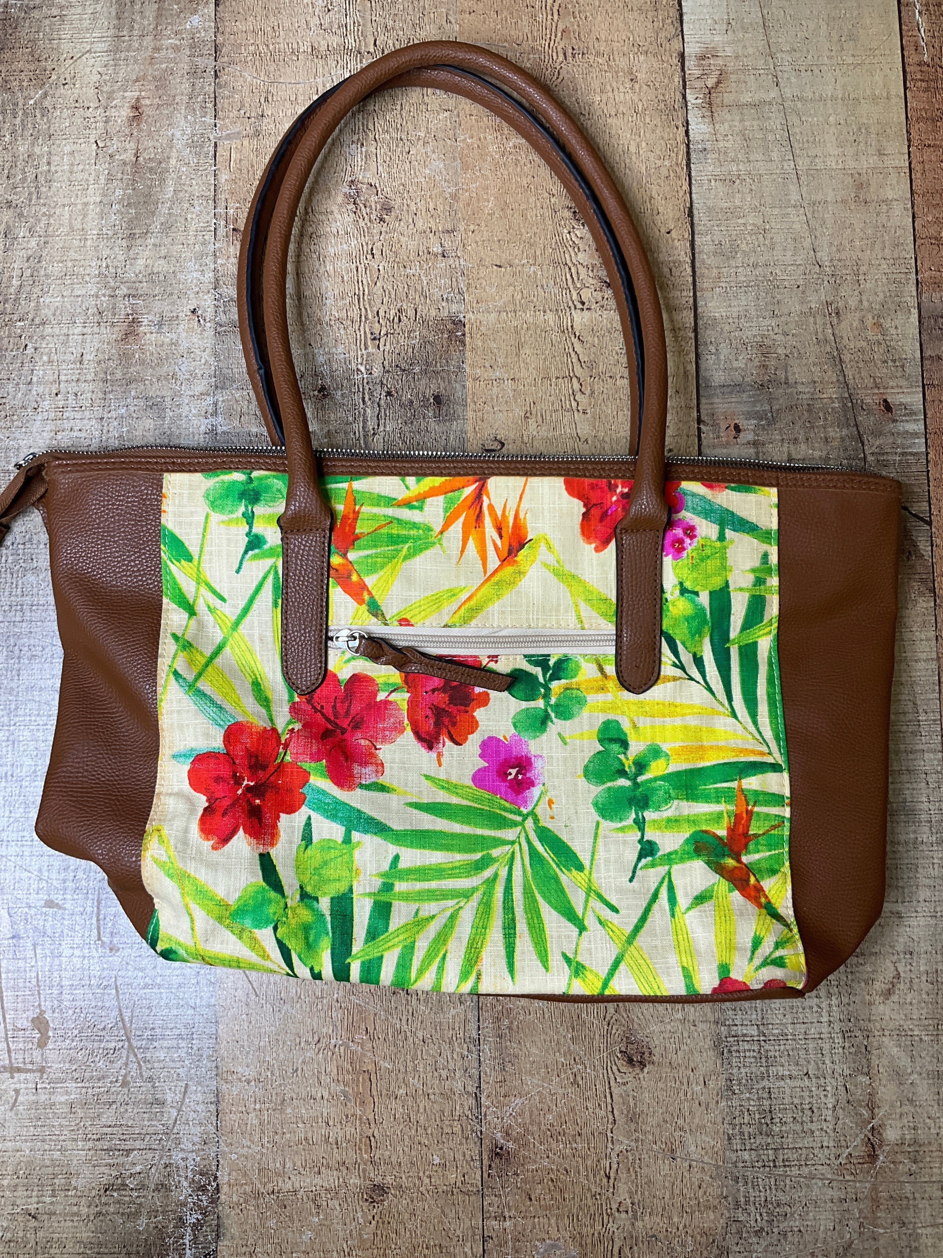 Tote Style And Company. Size Medium