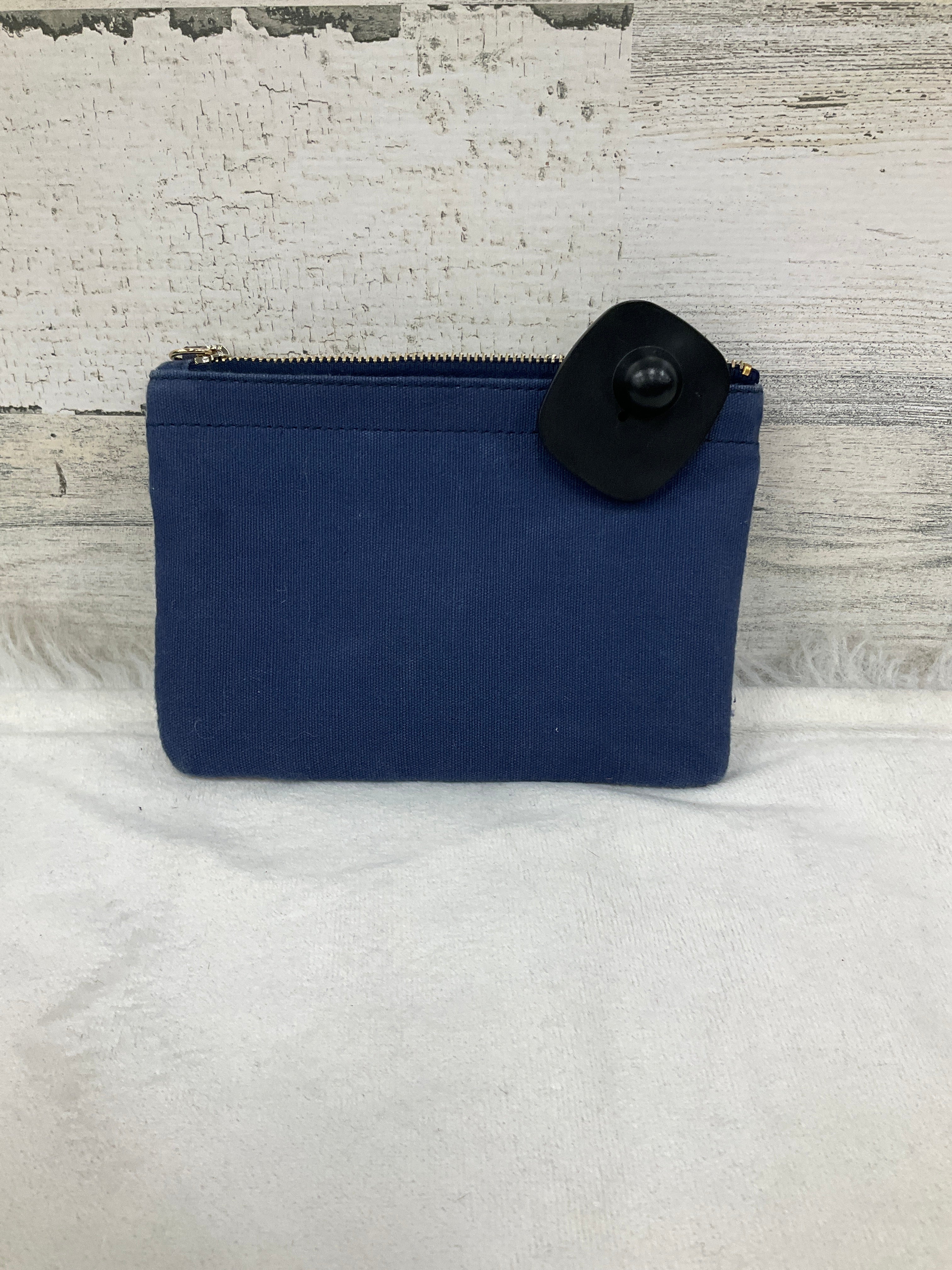 Coin Purse By Clothes Mentor. Size: Small