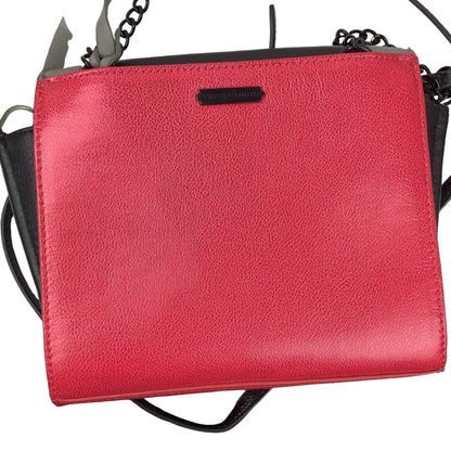Crossbody By Vince Camuto. Size: Medium