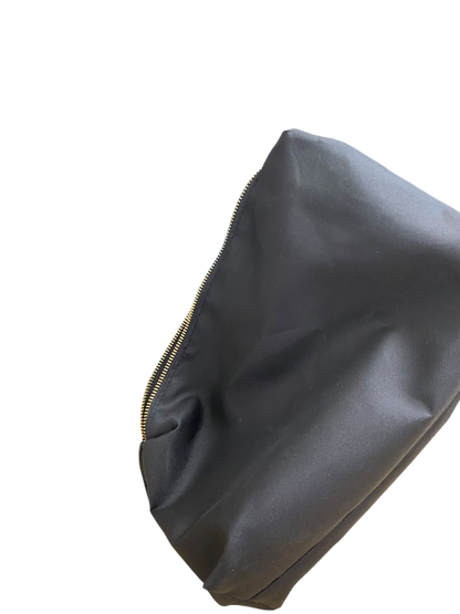 Handbag By Clothes Mentor. Size: Medium