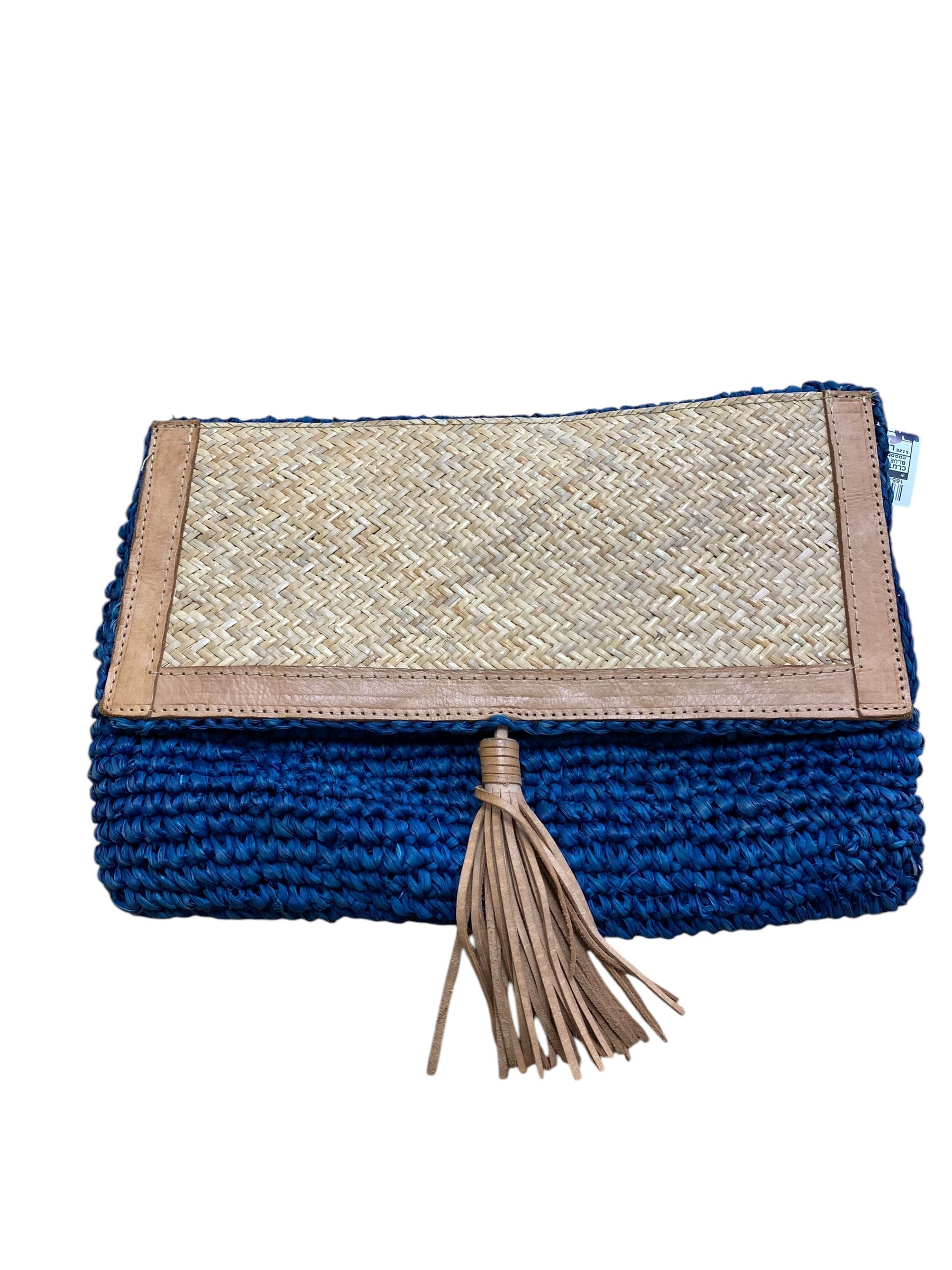 Clutch By Clothes Mentor. Size: Large