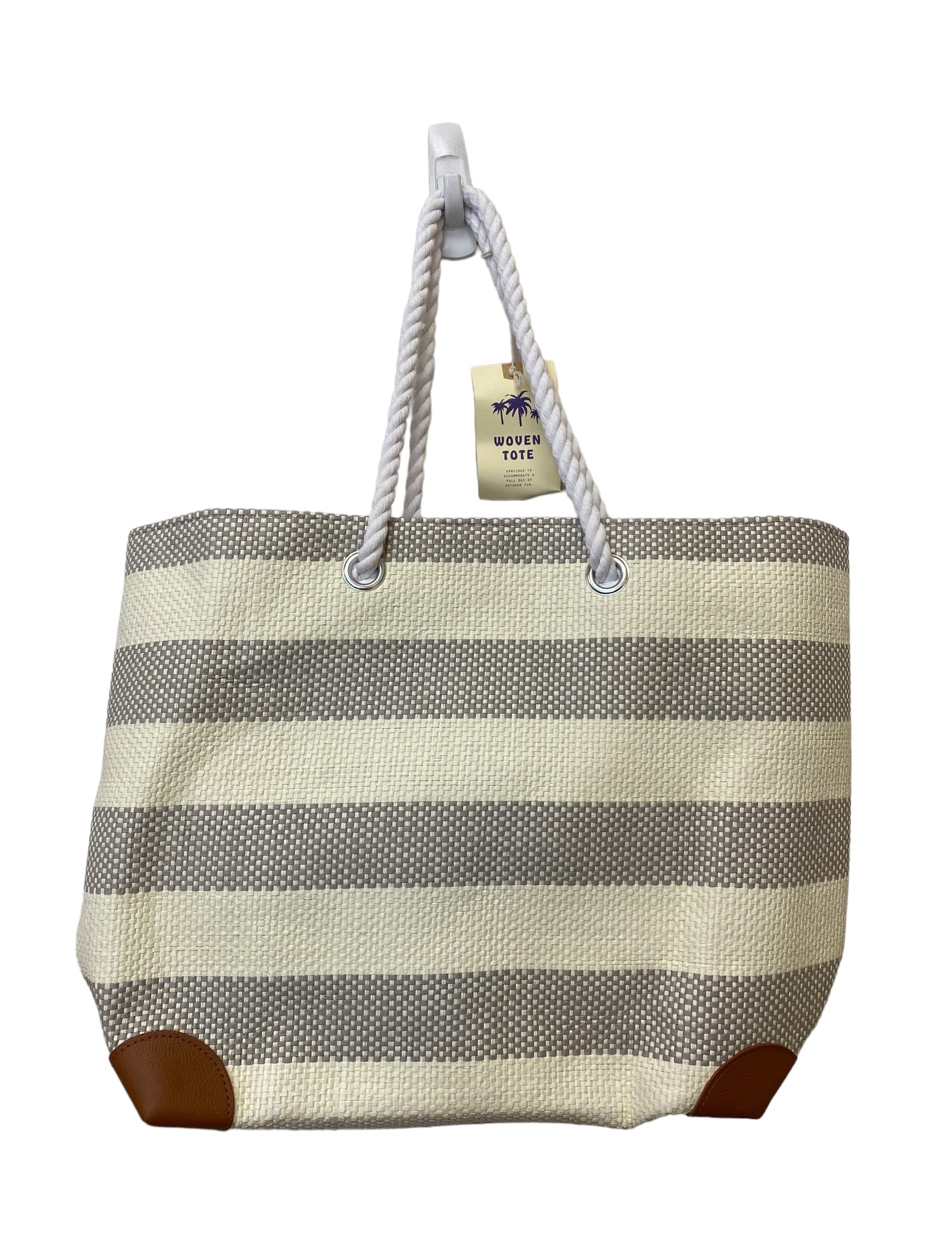 Tote Clothes Mentor. Size Large