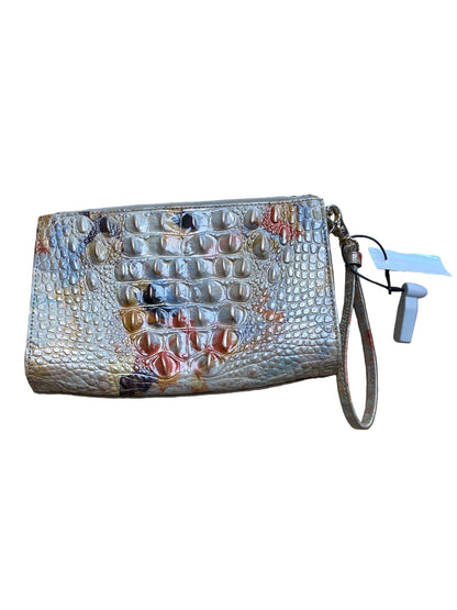 Wristlet Designer Brahmin. Size Medium