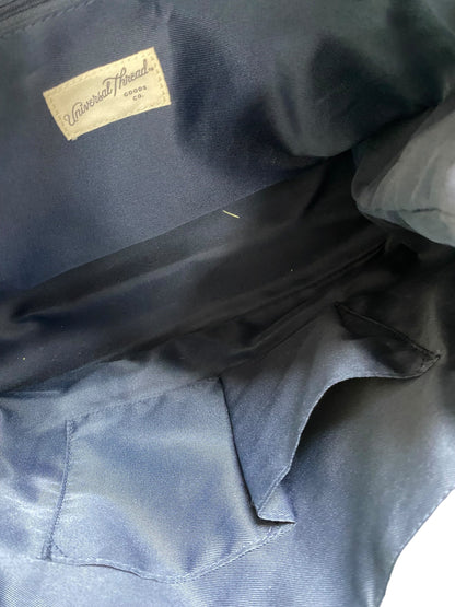Handbag By Universal Thread. Size: Medium