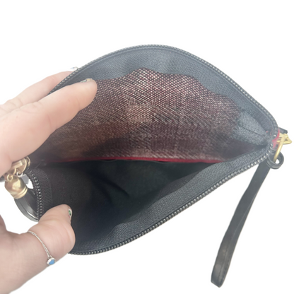 Wristlet By Tahari By Arthur Levine. Size: Medium