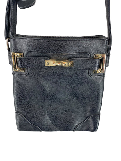 Crossbody Clothes Mentor. Size Medium