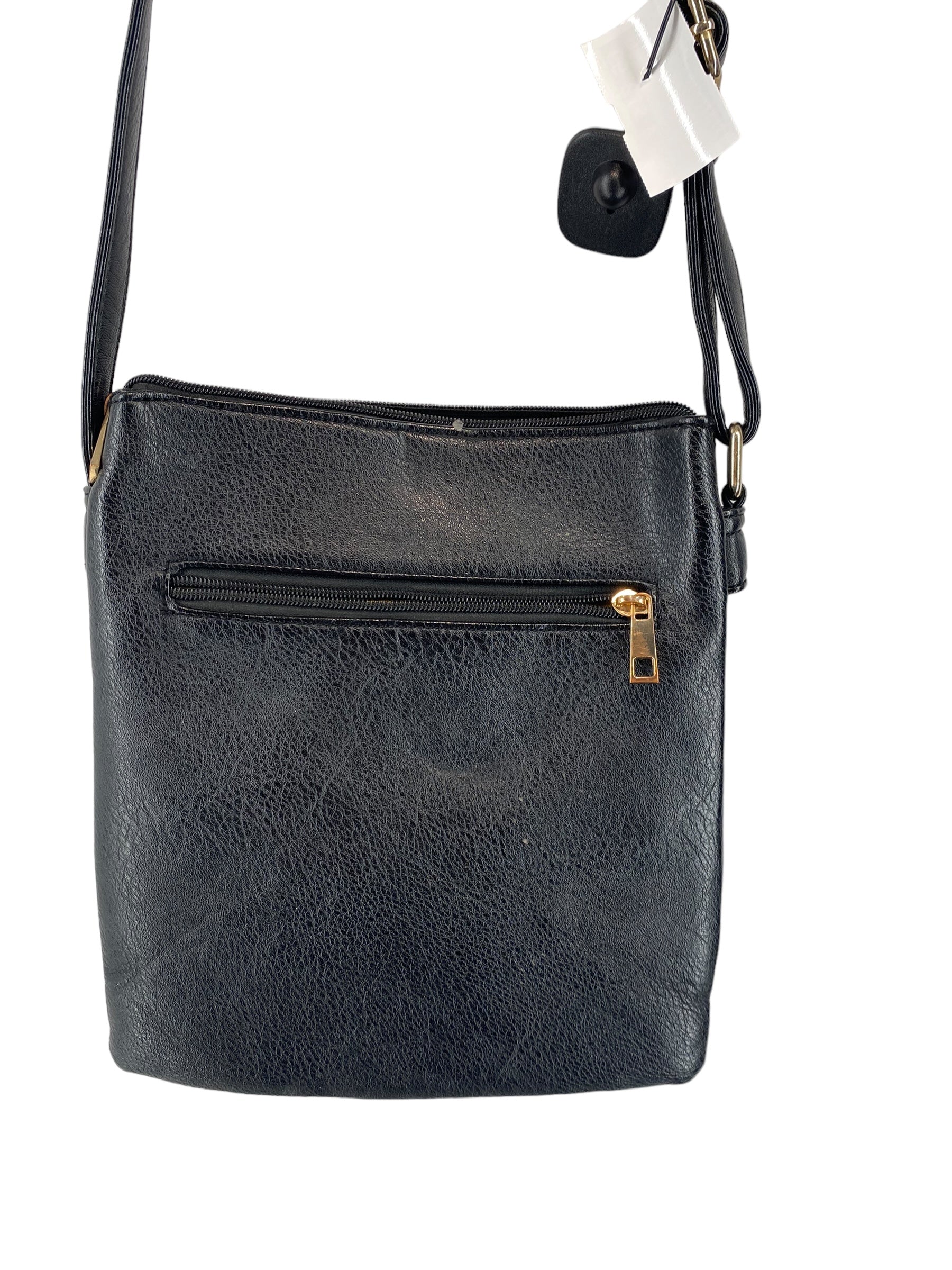 Crossbody Clothes Mentor. Size Medium