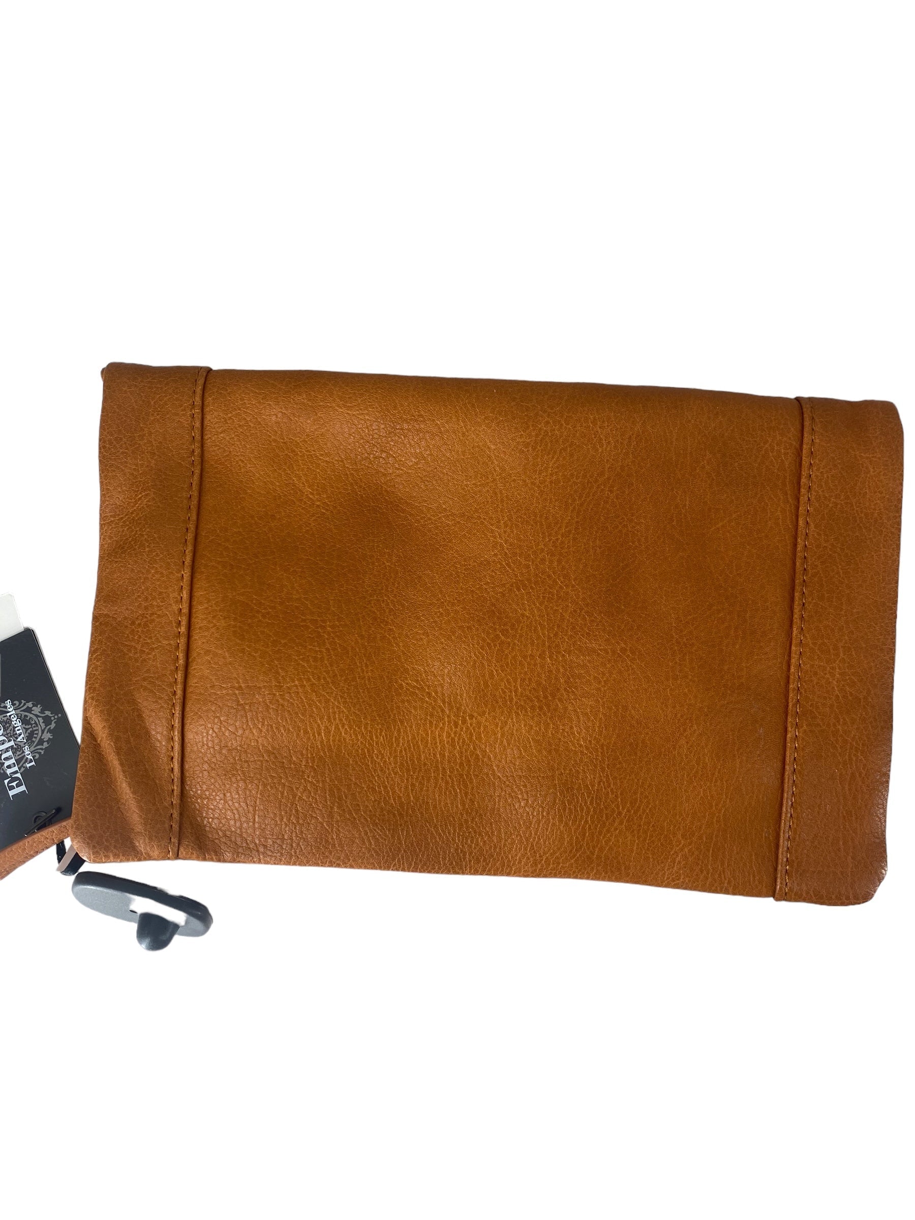 Clutch Clothes Mentor. Size Large