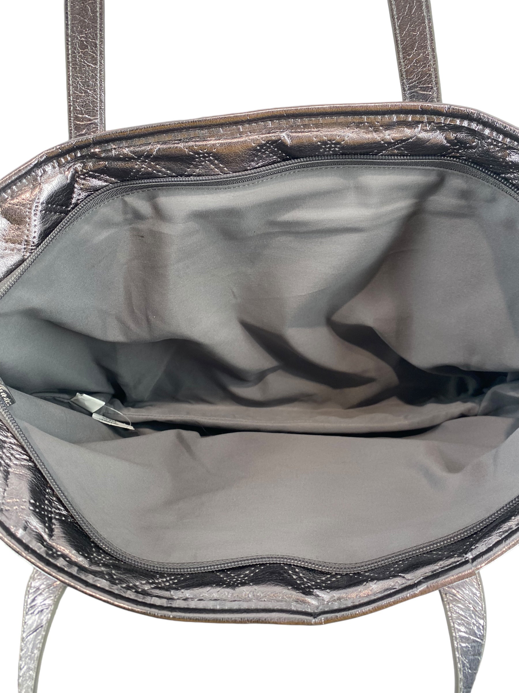 Tote By Clothes Mentor. Size: Large