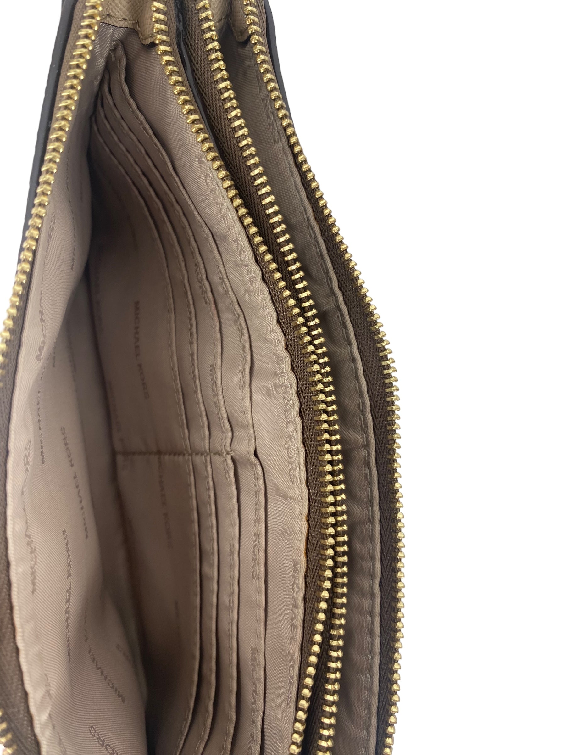 Clutch Designer Michael Kors. Size Medium