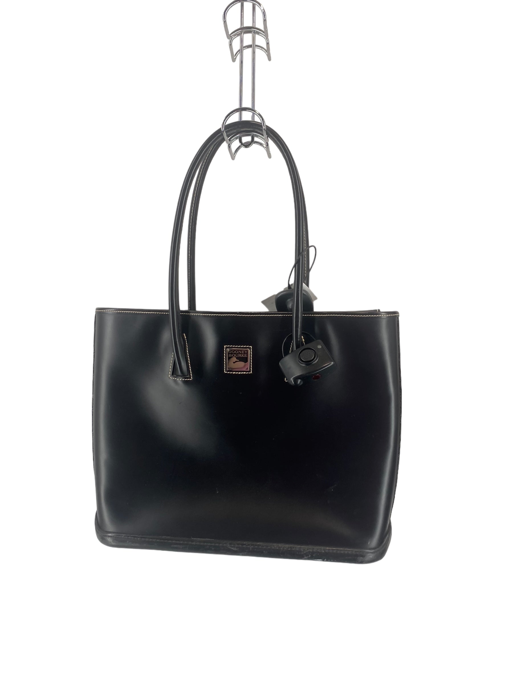 Handbag Designer Dooney And Bourke. Size Medium