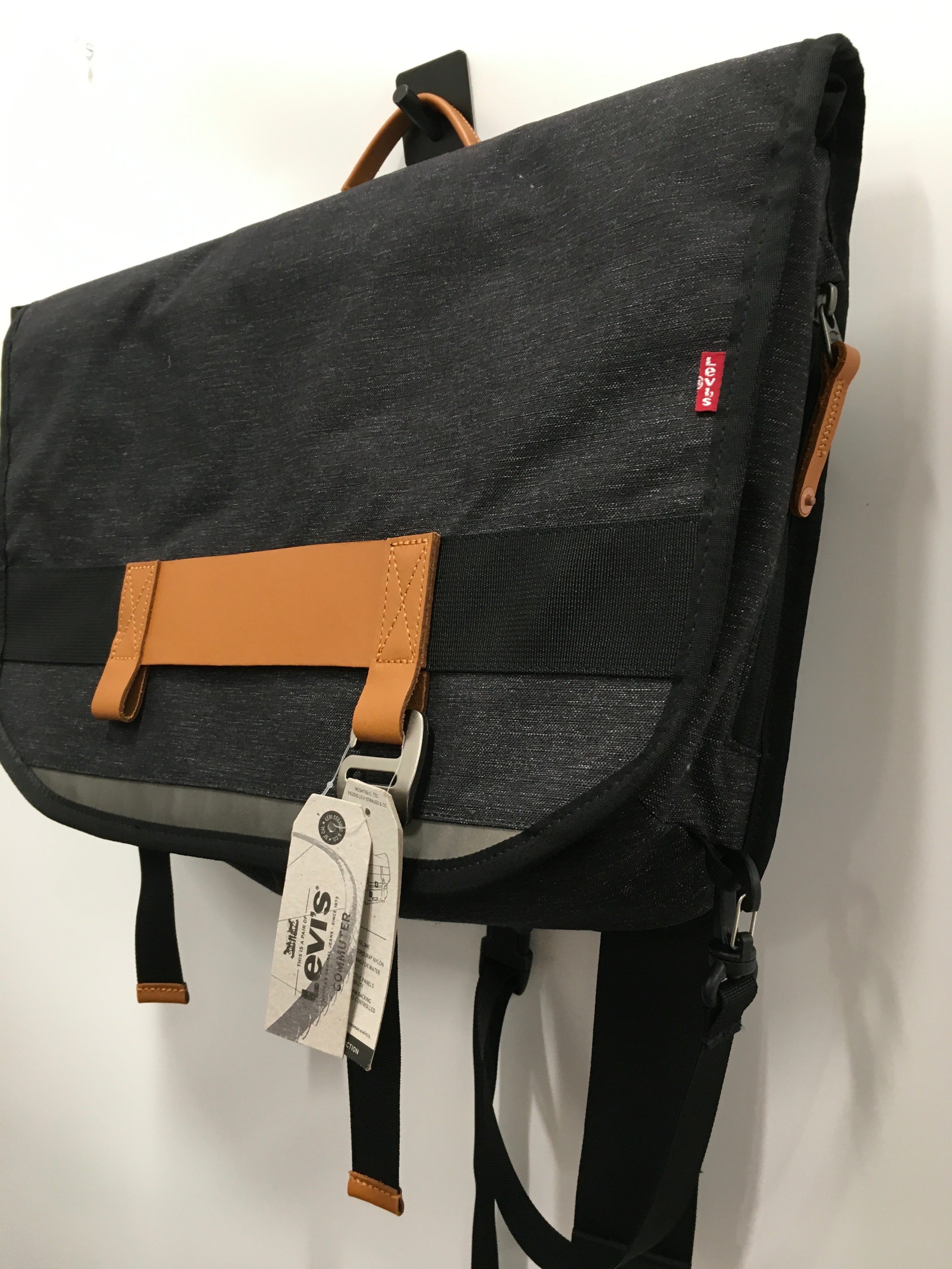 Tote Levis. Size Medium