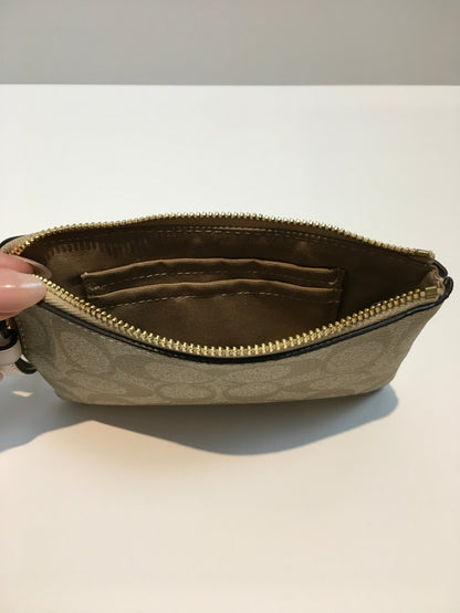 Wristlet Designer By Coach. Size: Small