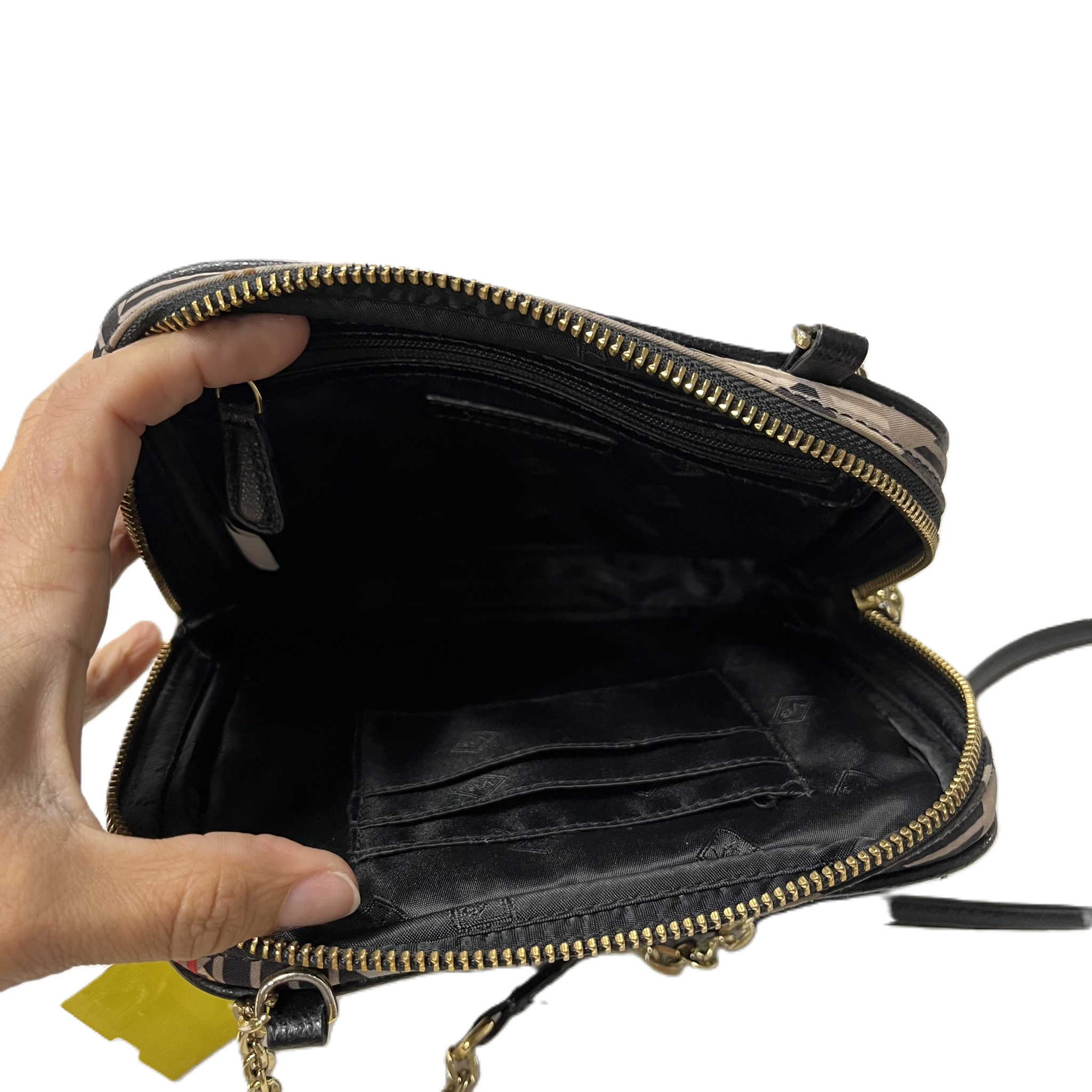 Crossbody By Vera Bradley. Size: Small