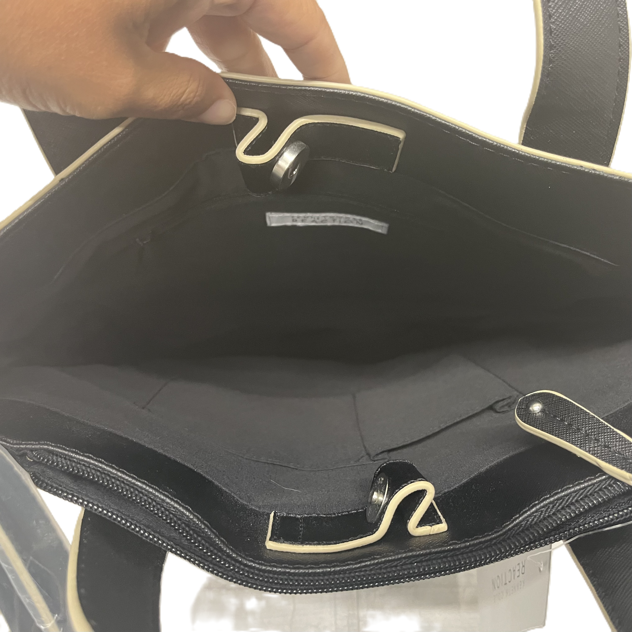 Handbag By Kenneth Cole Reaction. Size: Medium