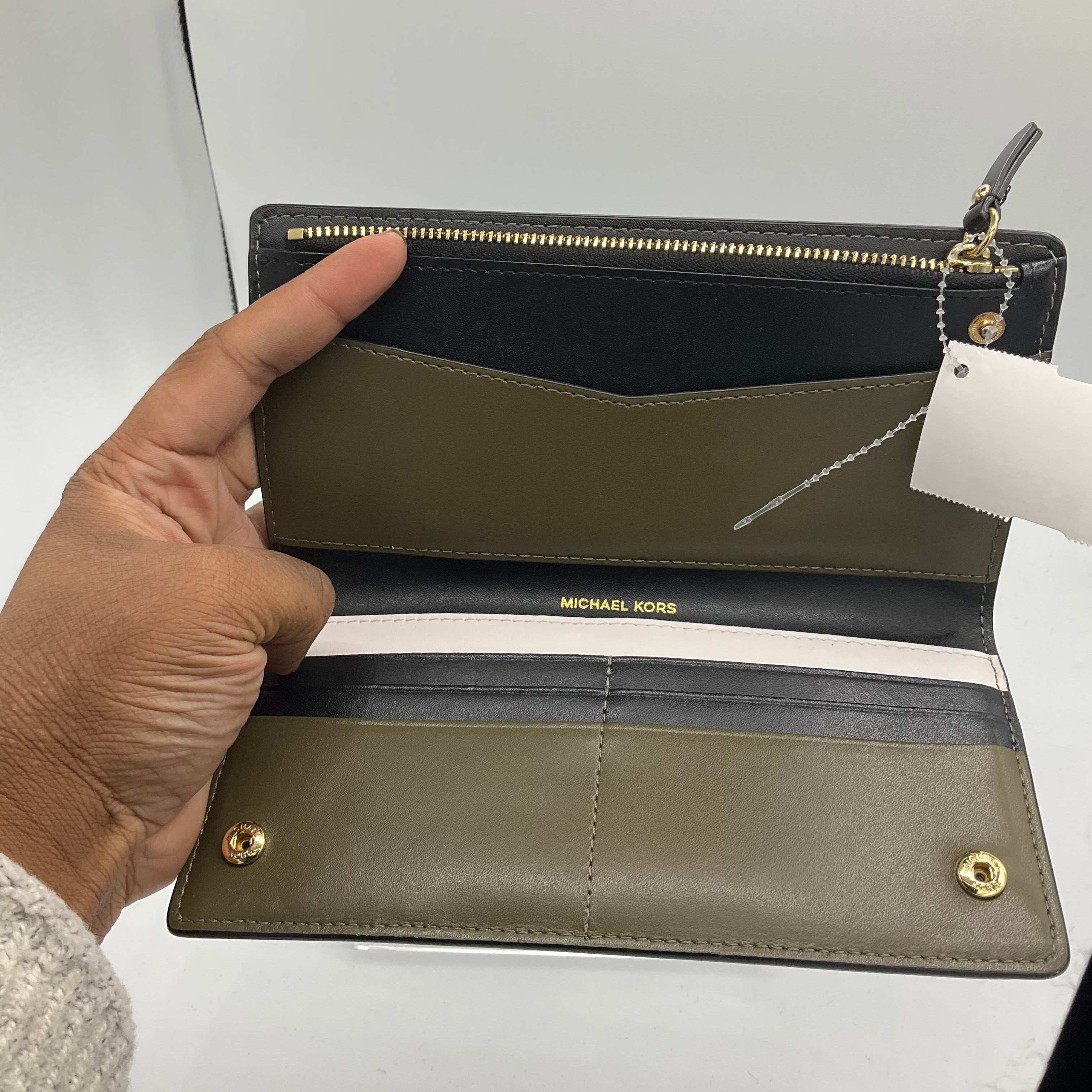 Wallet Leather By Michael Kors. Size: Medium