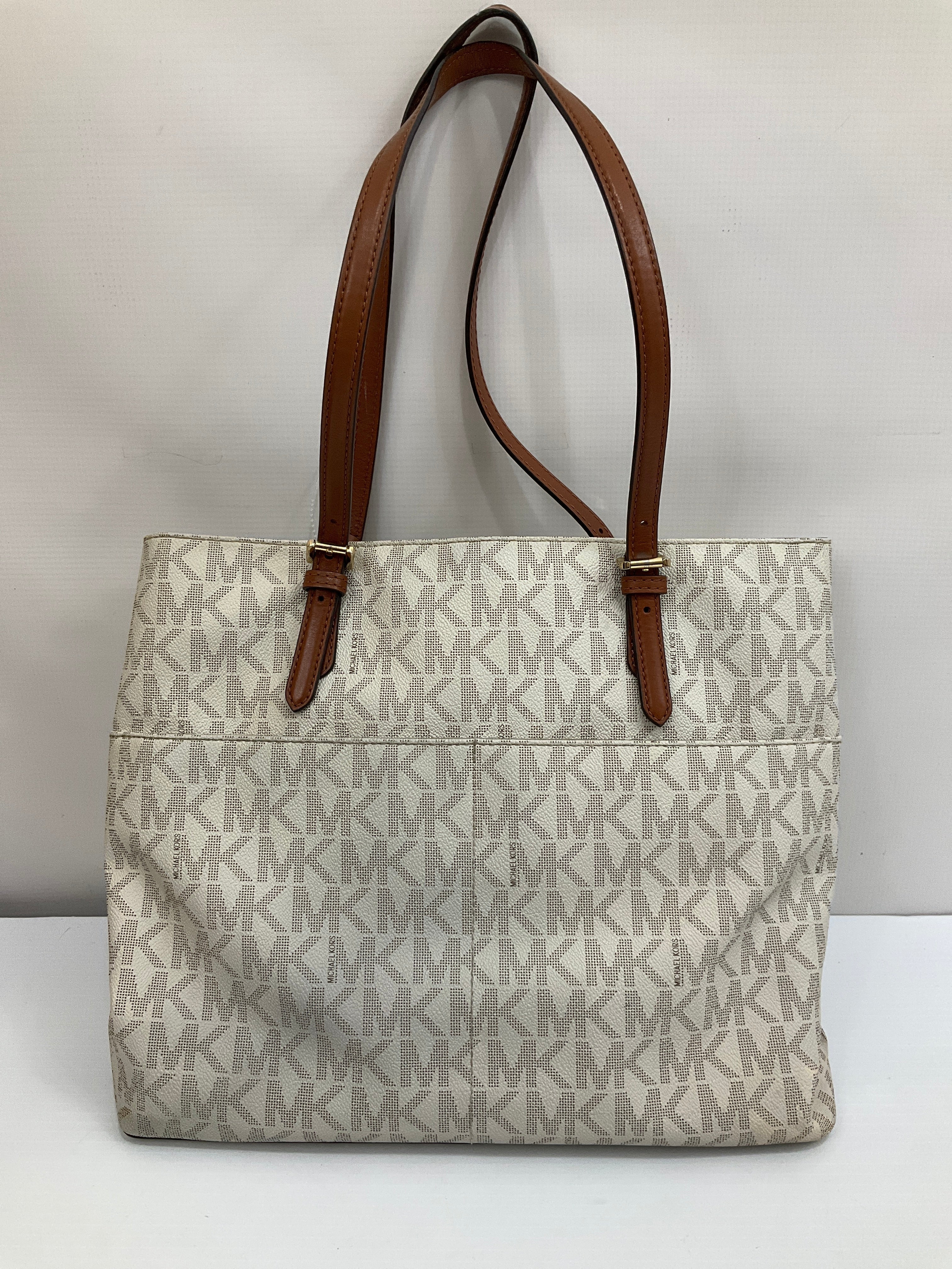 Handbag Designer By Michael Kors. Size: Medium