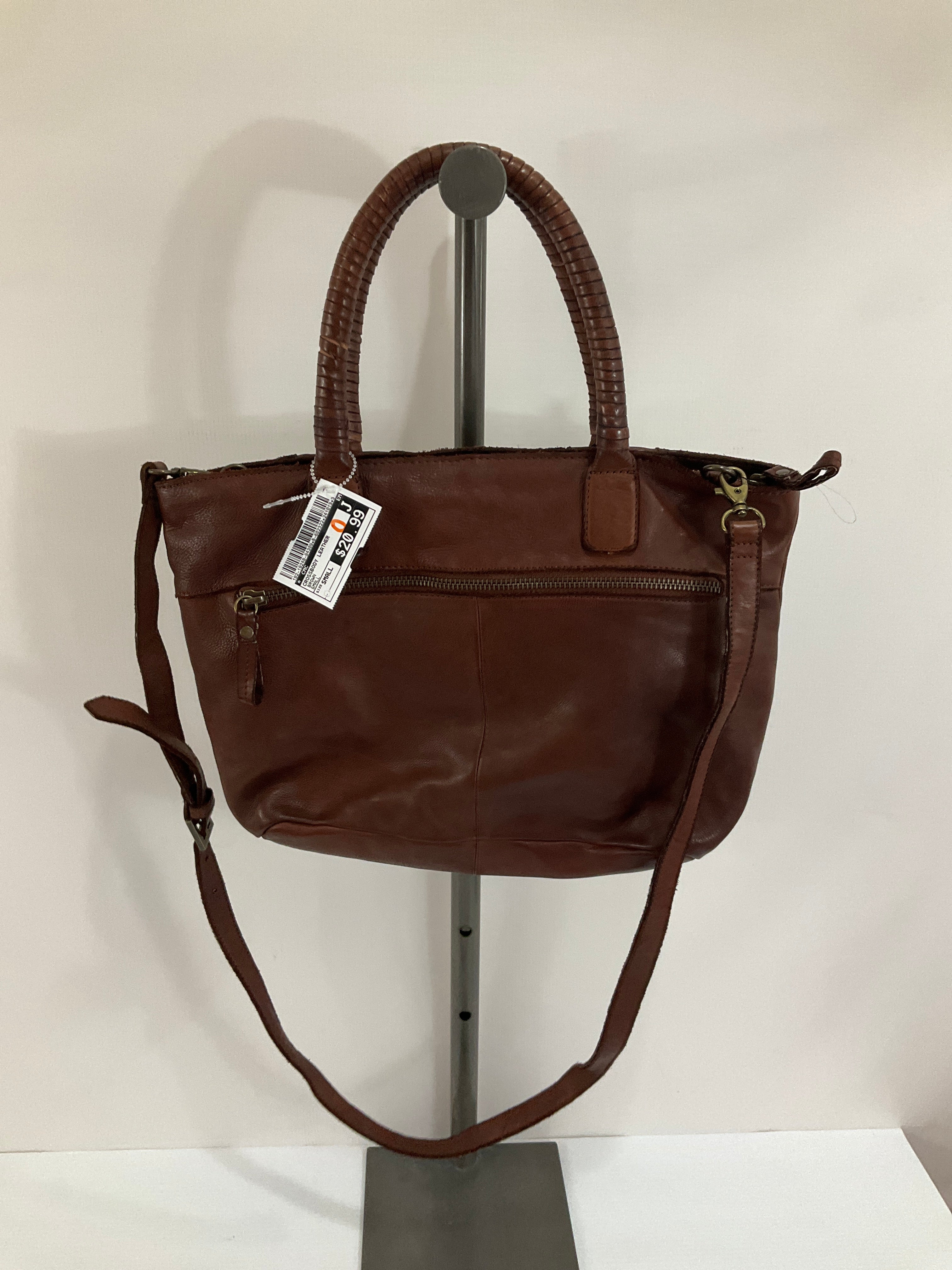 Crossbody Leather By Cmc. Size: Small