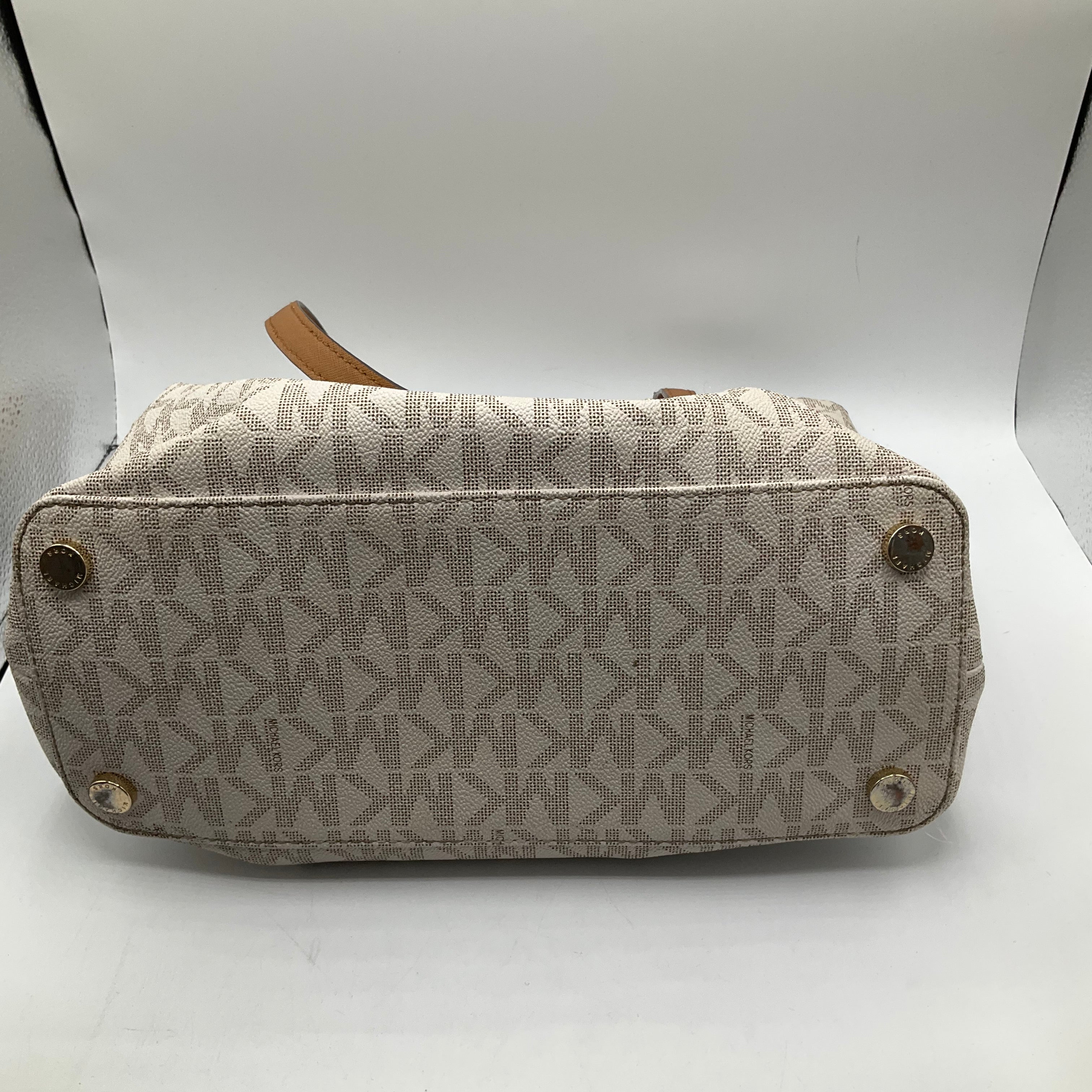 Handbag Designer Michael Kors. Size Medium