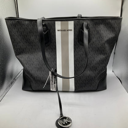 Handbag Designer Michael Kors. Size Medium