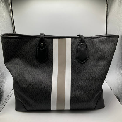Handbag Designer Michael Kors. Size Medium