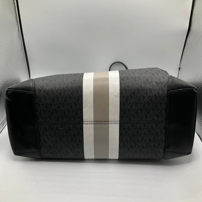 Handbag Designer Michael Kors. Size Medium