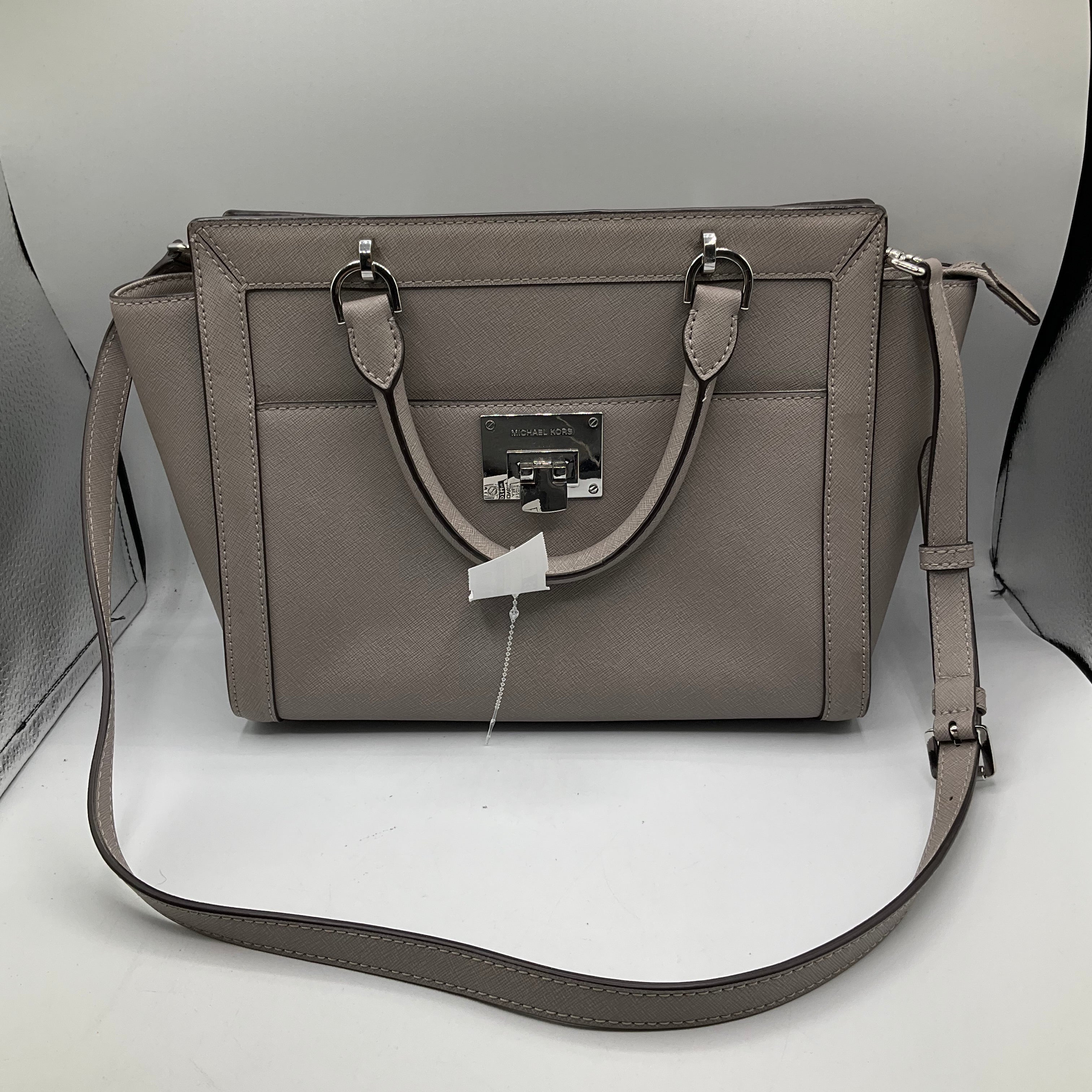 Handbag Designer Michael Kors. Size Medium