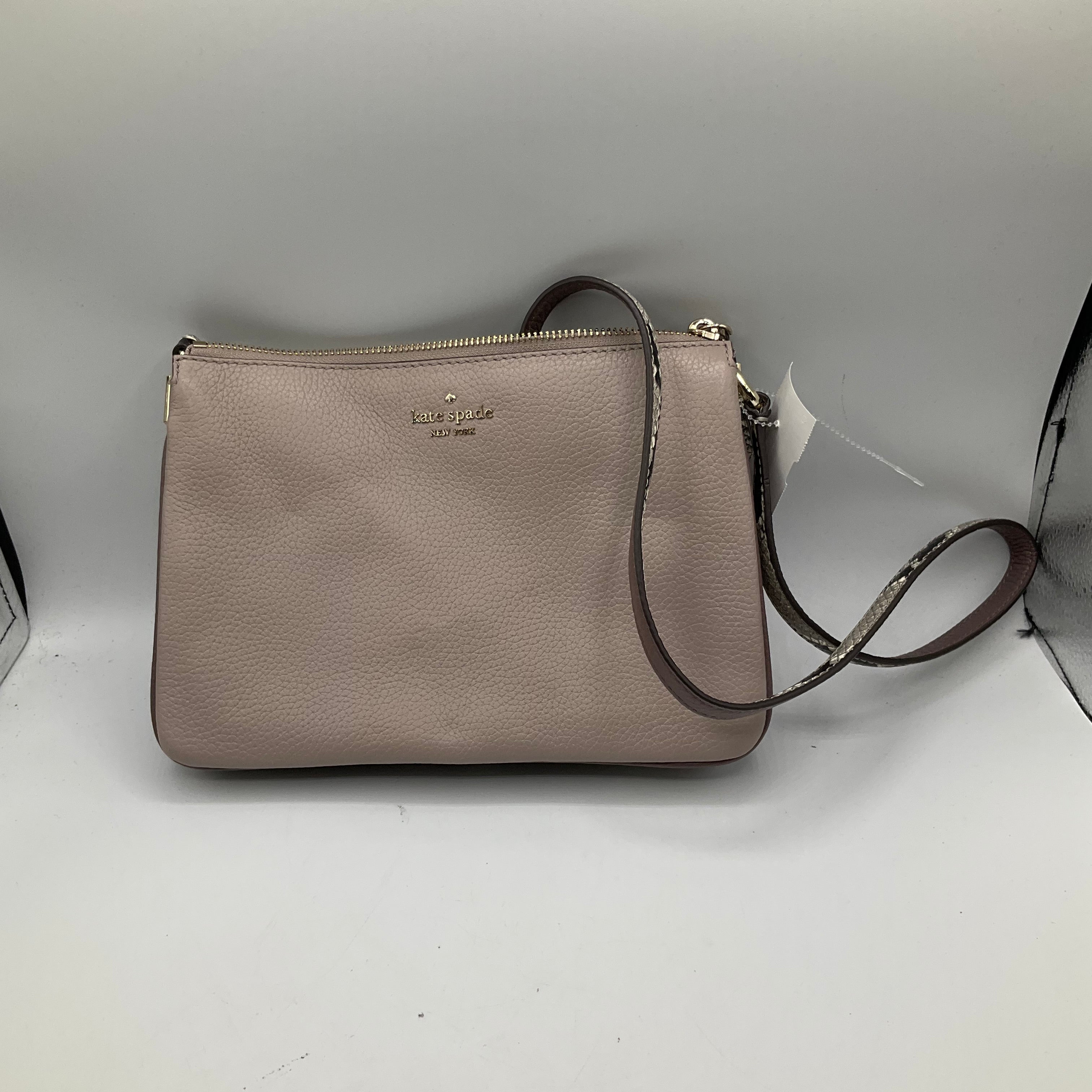Crossbody Designer Kate Spade. Size Small