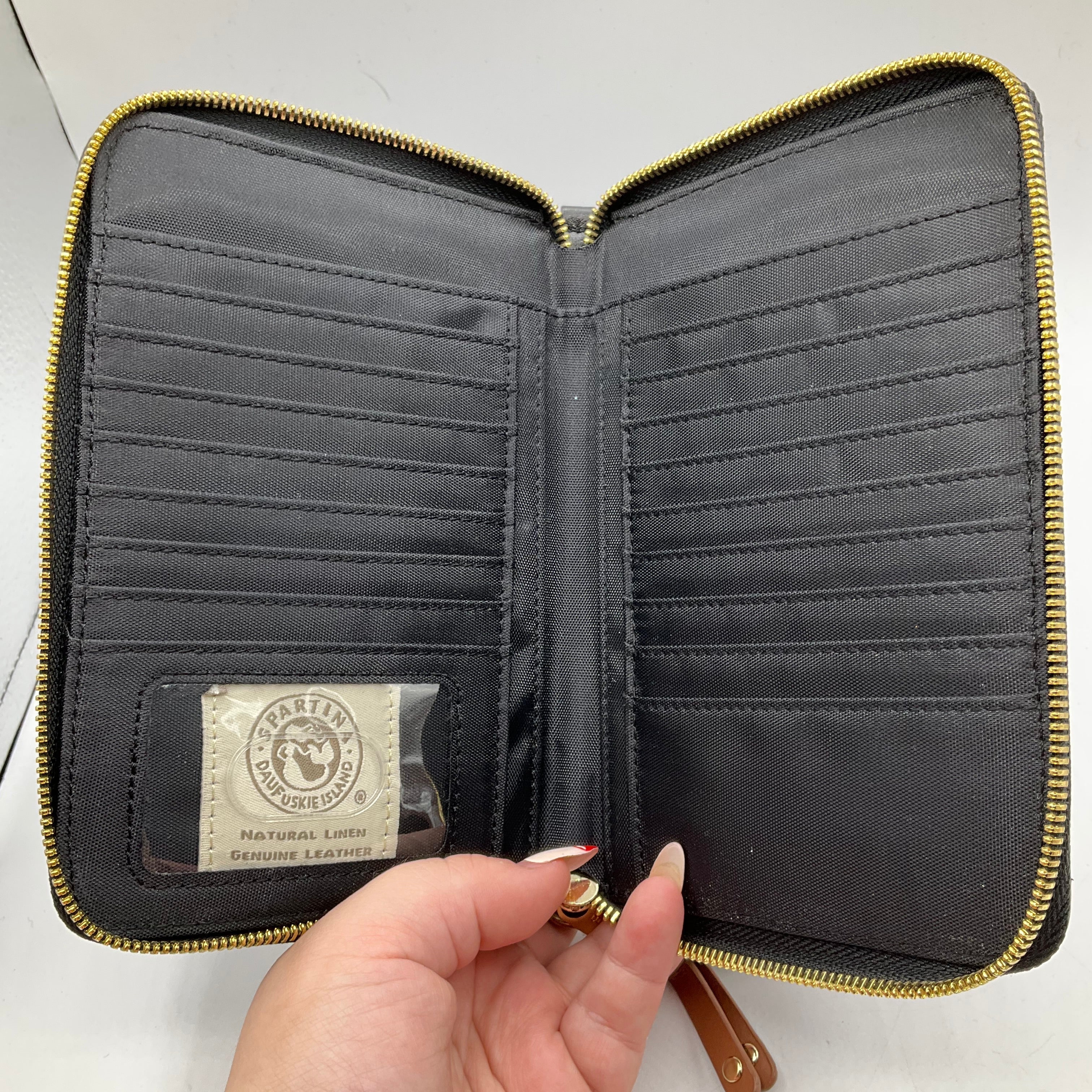 Wristlet By Spartina. Size: Medium