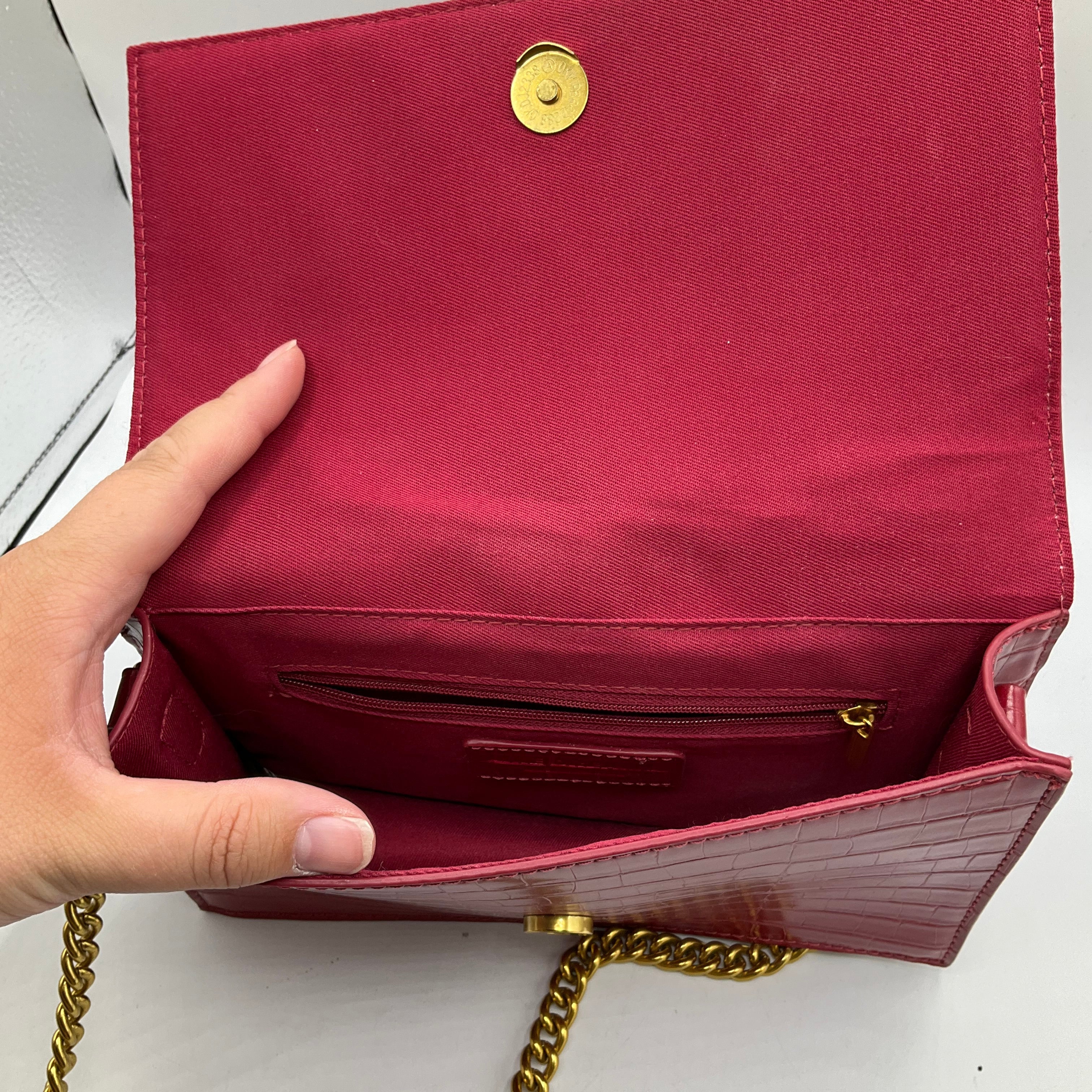 Crossbody By Cme. Size: Small