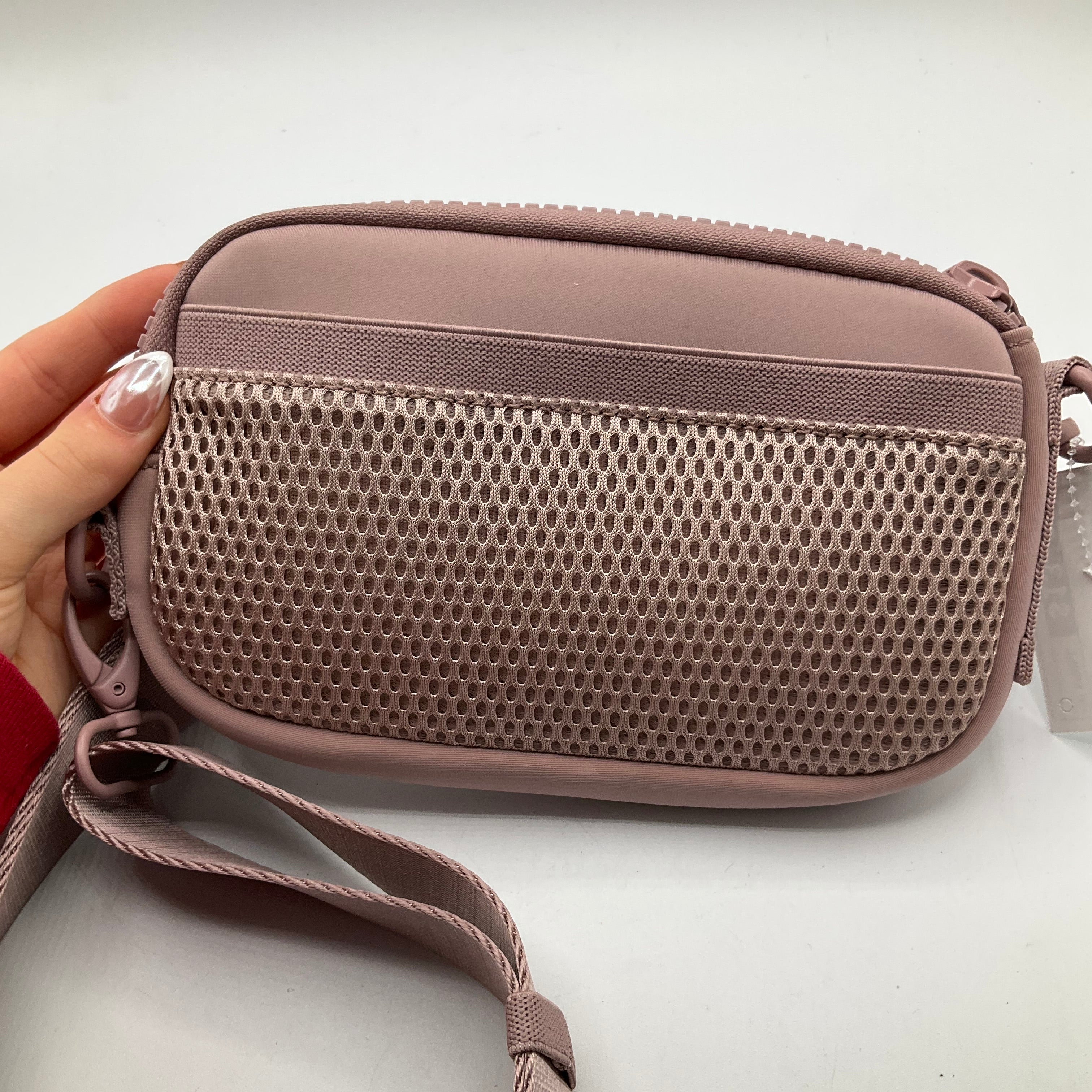 Crossbody By Cmb. Size: Small