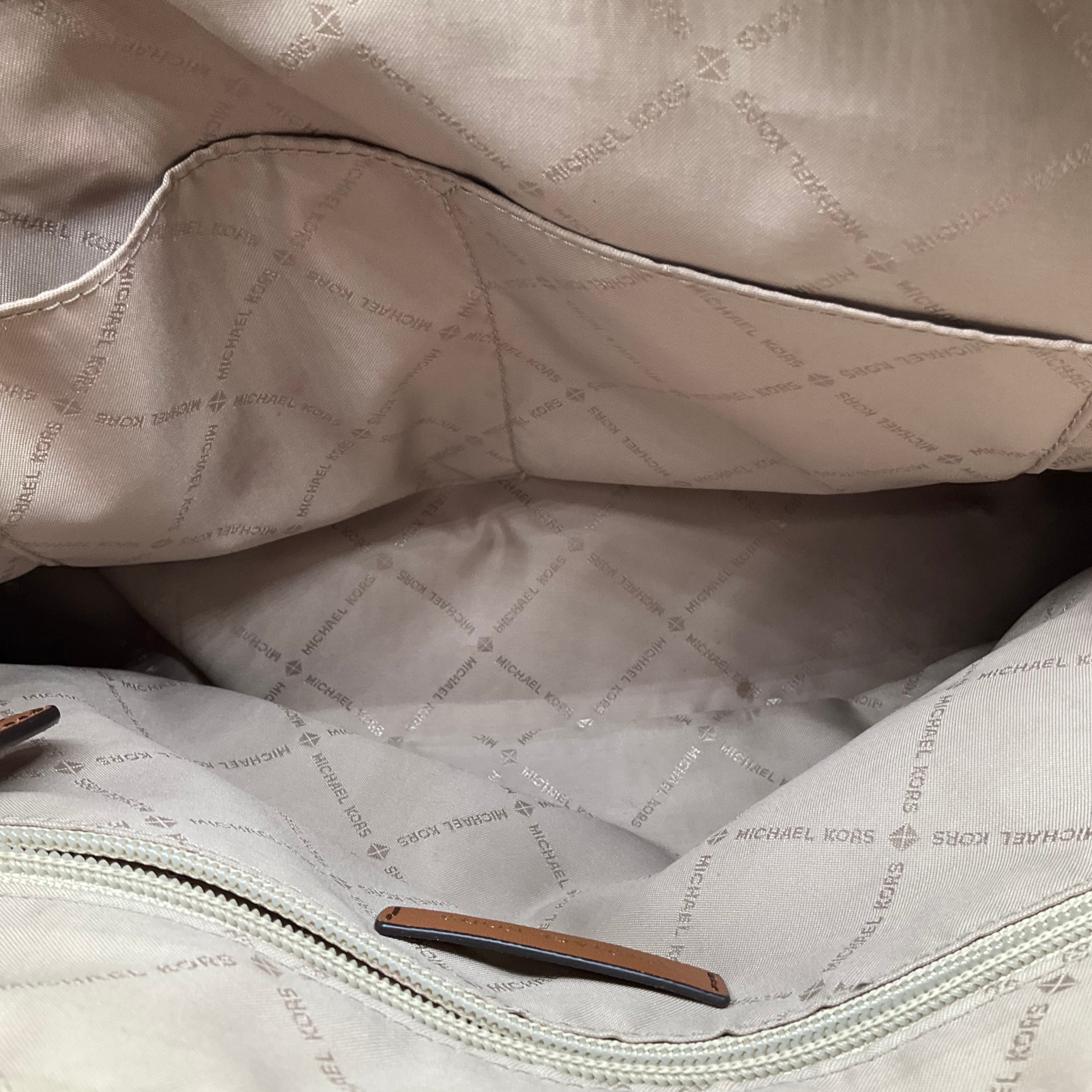 Handbag Designer By Michael Kors. Size: Medium