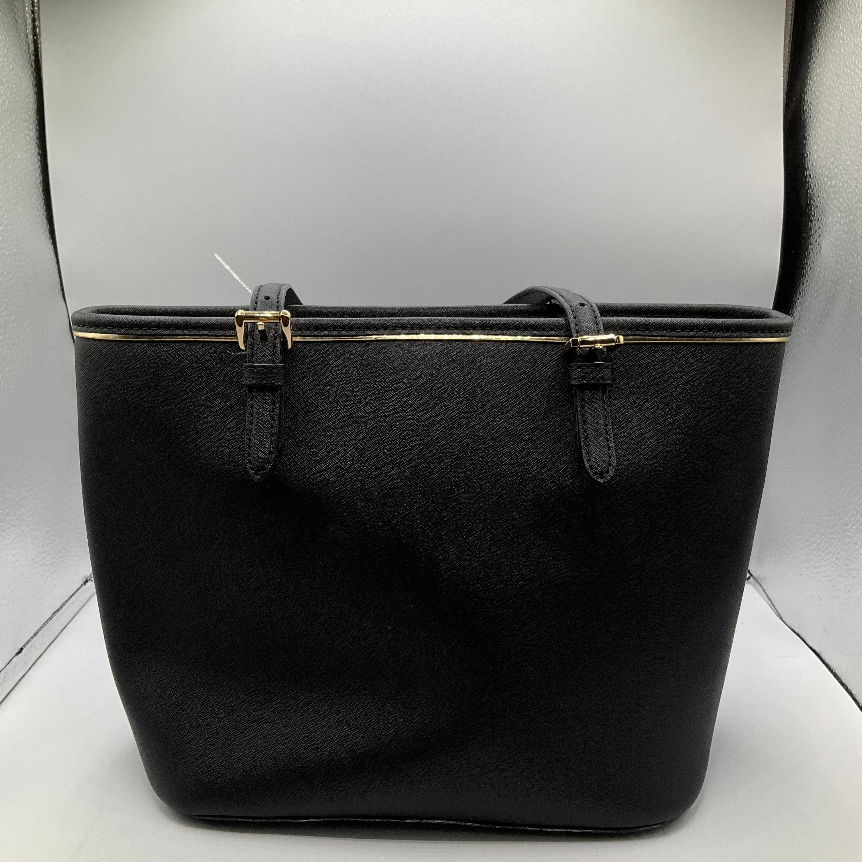 Handbag Designer Michael Kors. Size Medium