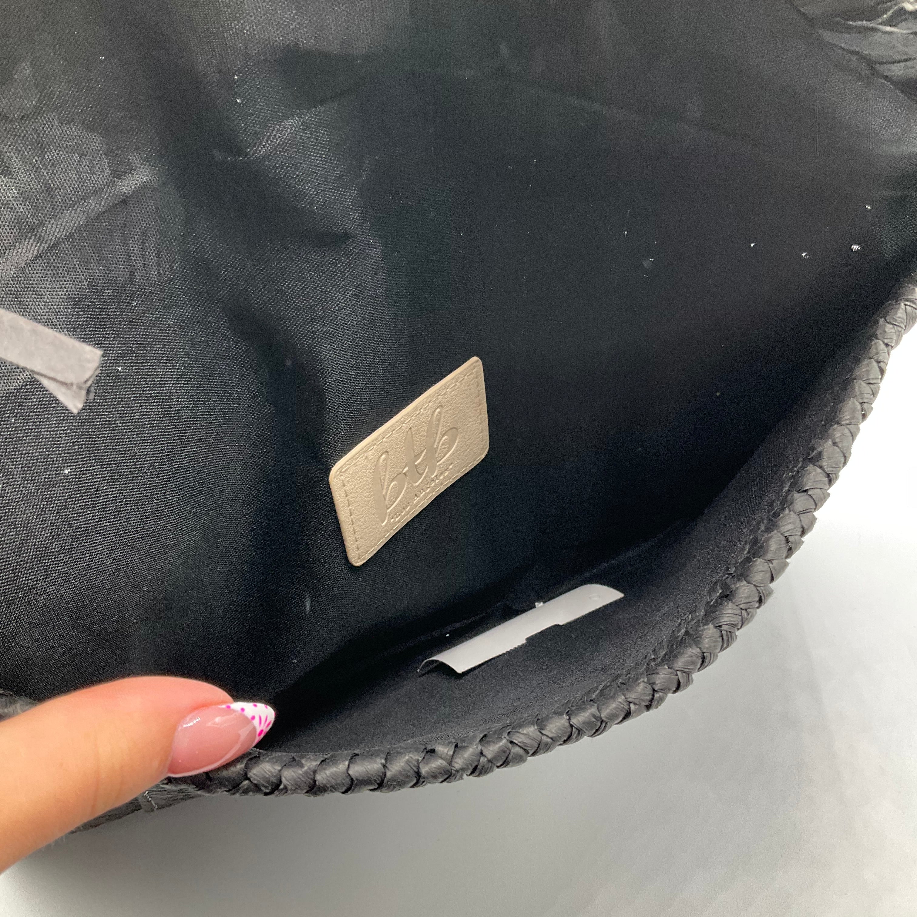 Clutch Cma. Size Medium