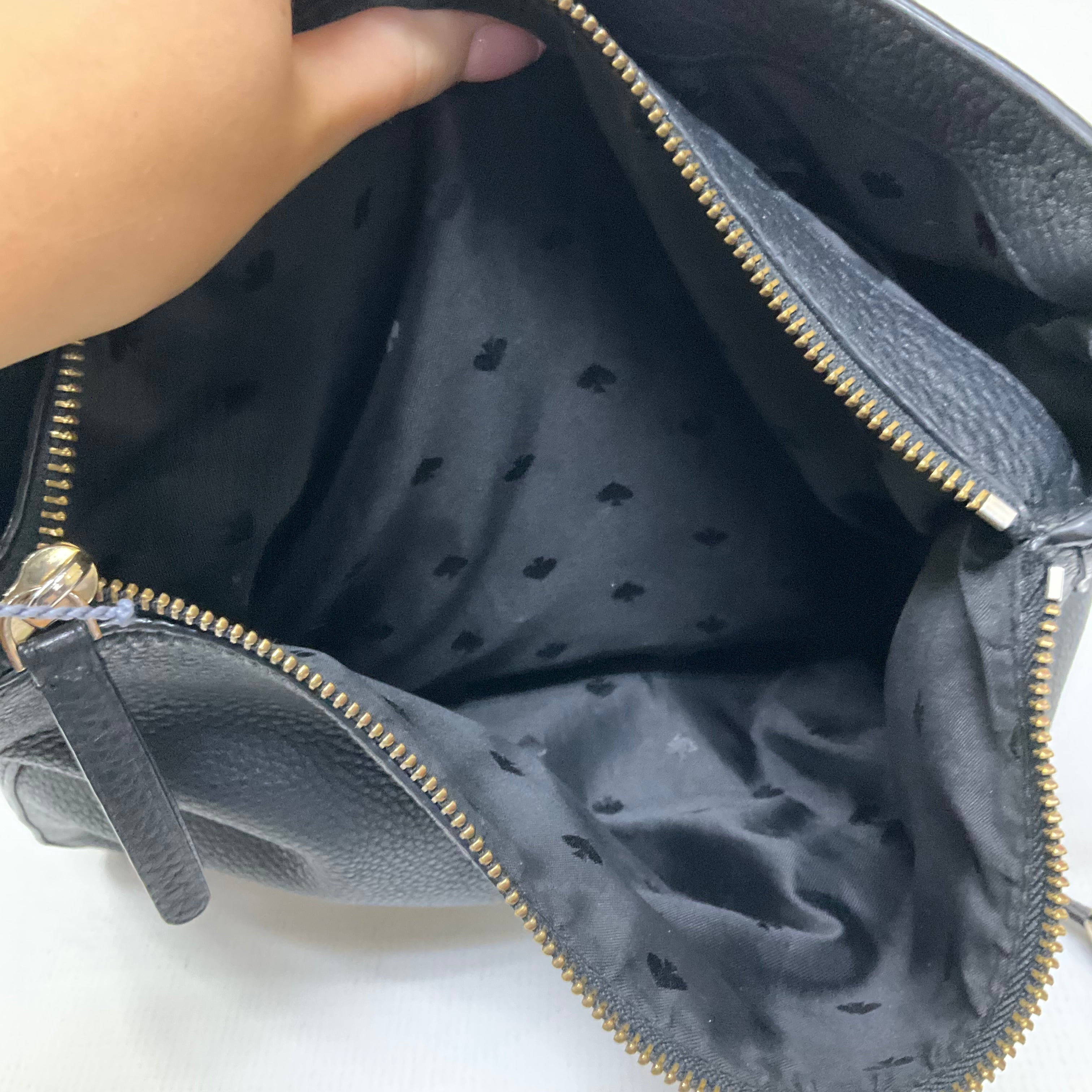 Crossbody Designer By Kate Spade. Size: Medium