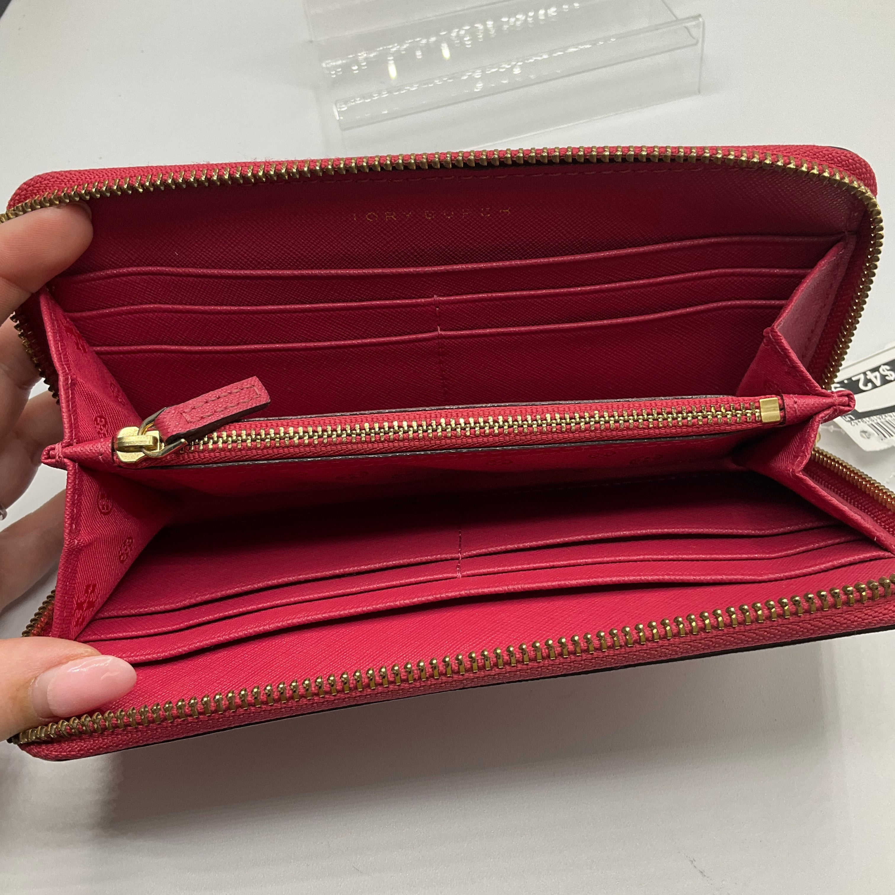 Wallet Designer By Tory Burch. Size: Large